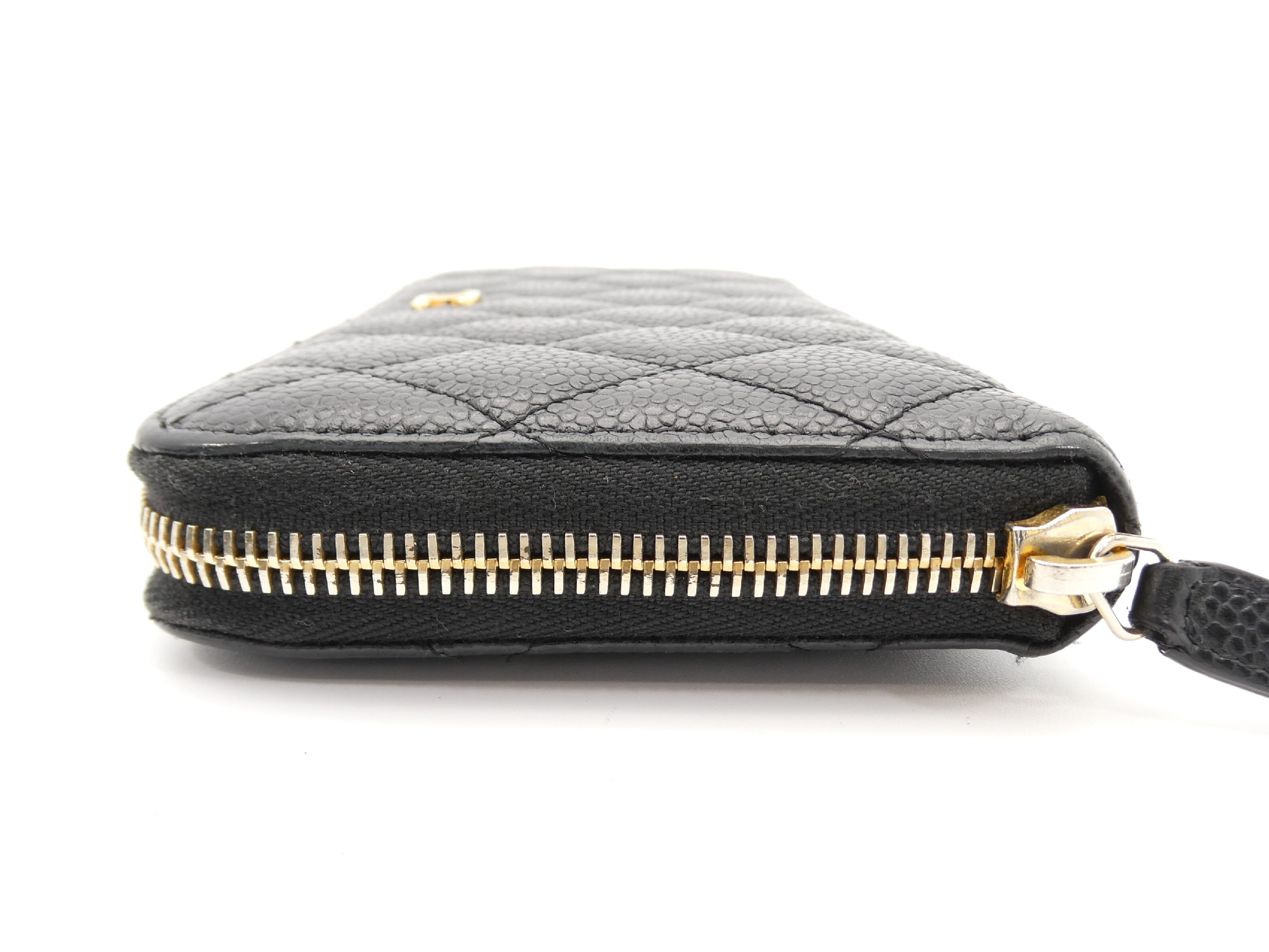 Matelasse Cocomark Caviar Skin Round Zipper Wallet — view 3
