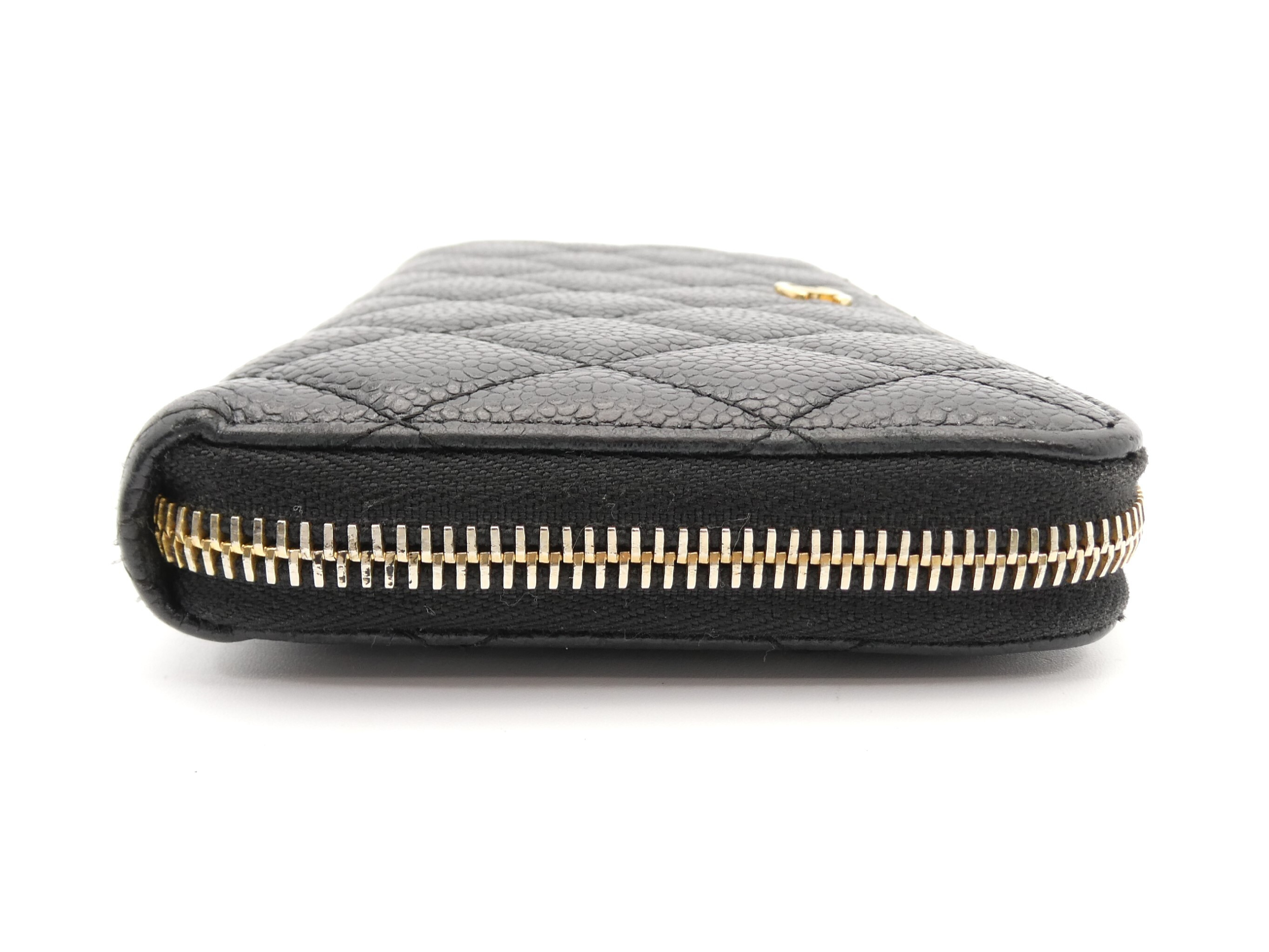 Matelasse Cocomark Caviar Skin Round Zipper Wallet — view 4