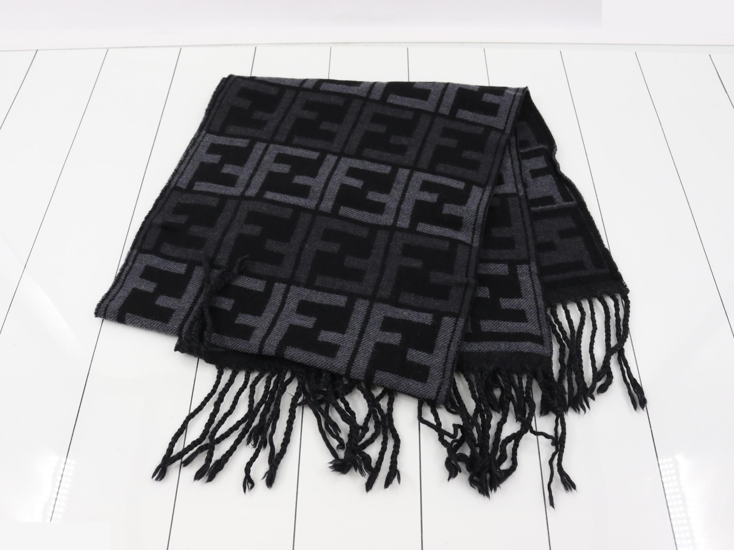 Zucca (accessories) - Scarf, Gray x Black — view 3