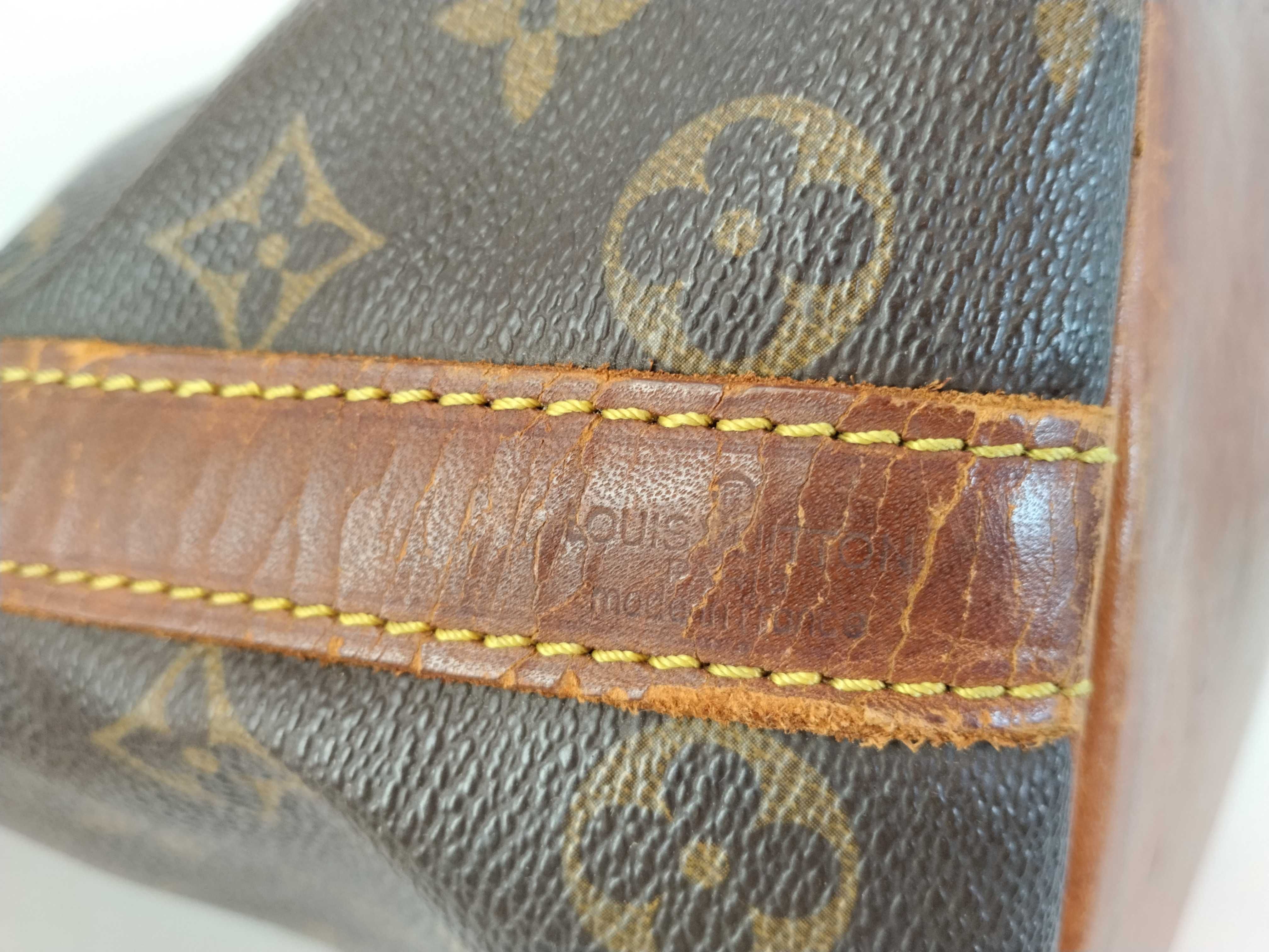 Monogram LV Monogram Petit Noé Shoulder Bag M42226 Shoulder Bag — view 11
