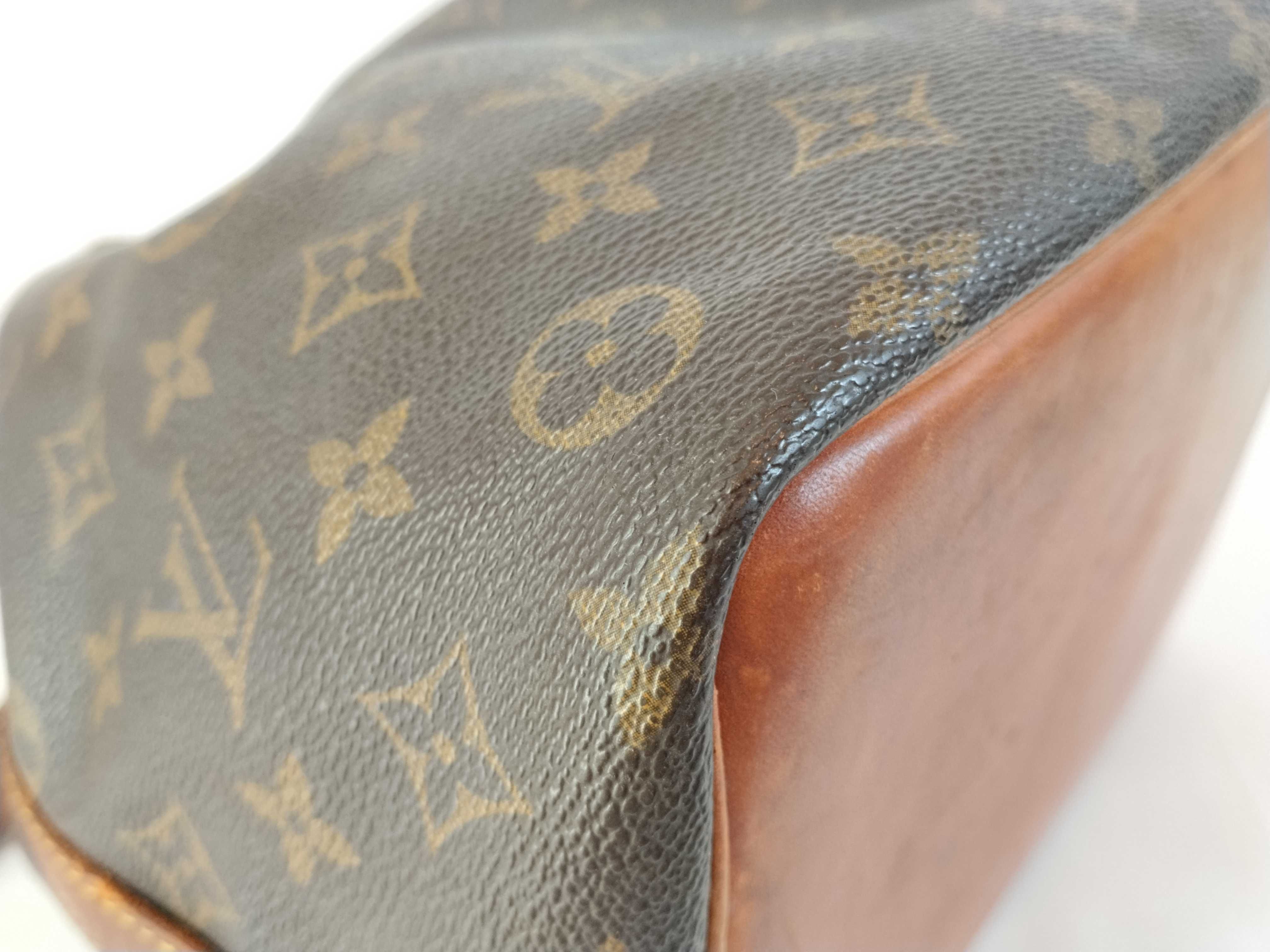 Monogram LV Monogram Petit Noé Shoulder Bag M42226 Shoulder Bag — view 7