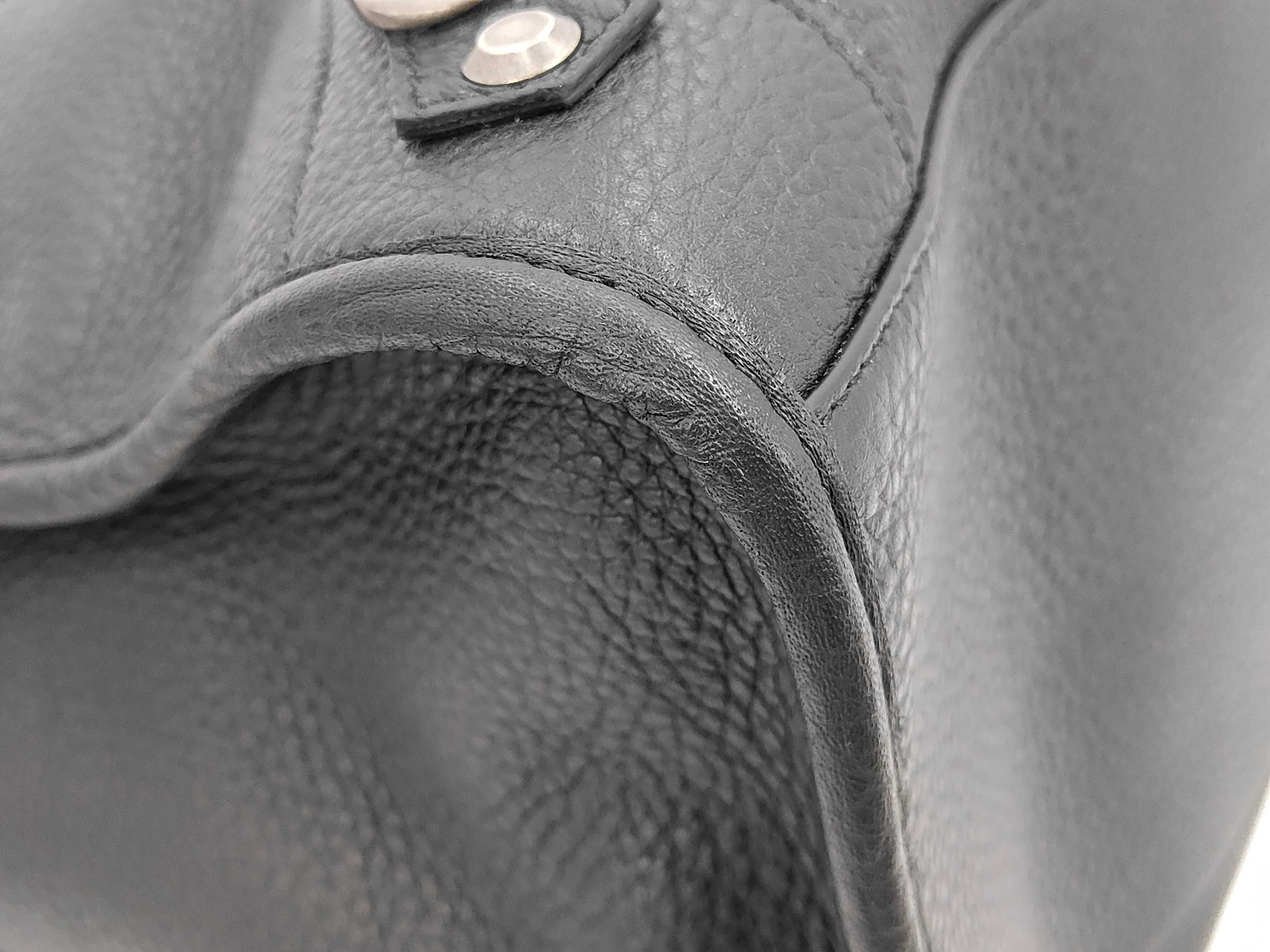The Giant City Le City Business Duffle Bag Large Calfskin Handbag — view 4