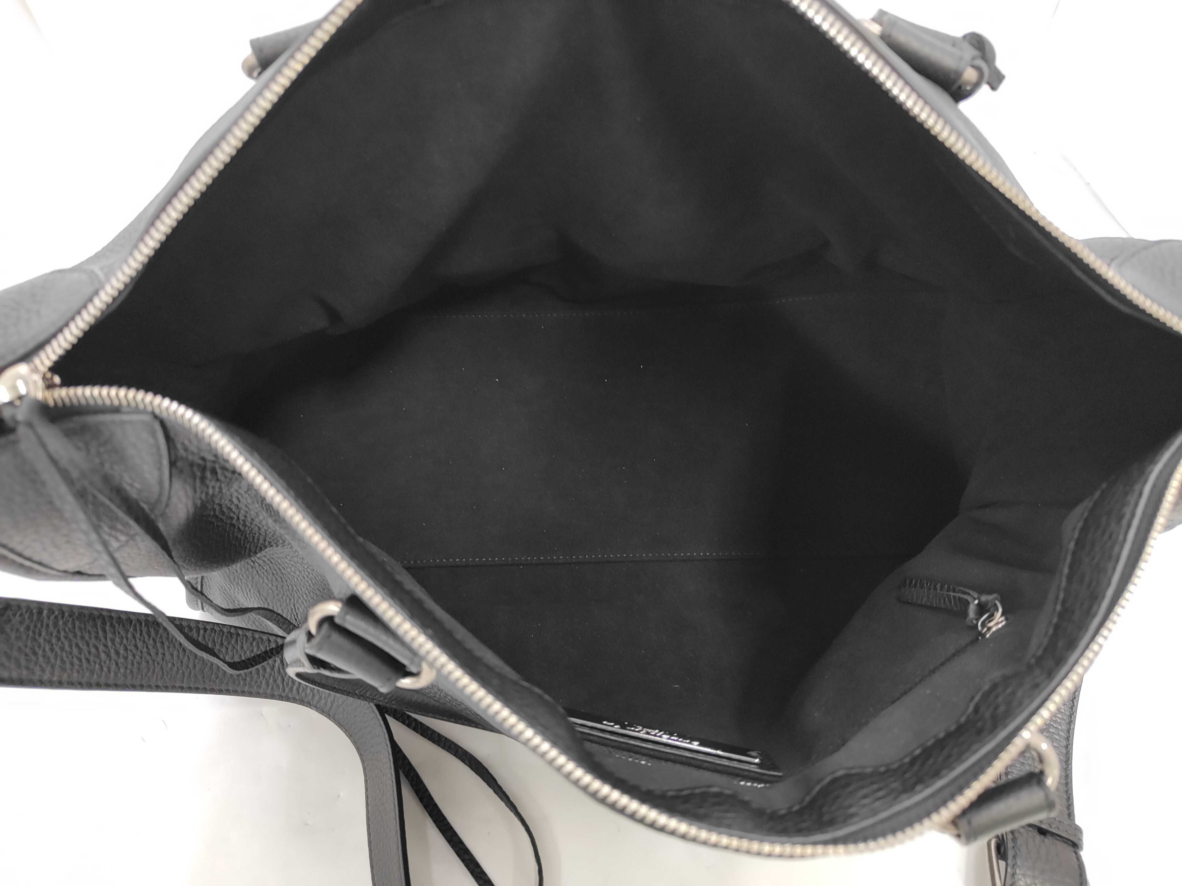 The Giant City Le City Business Duffle Bag Large Calfskin Handbag — view 8