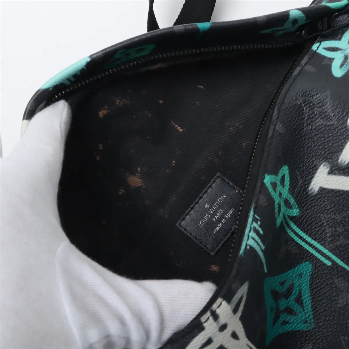Monogram Graffiti Discovery Backpack PM M21397 Black x Green RFID responsive — view 8