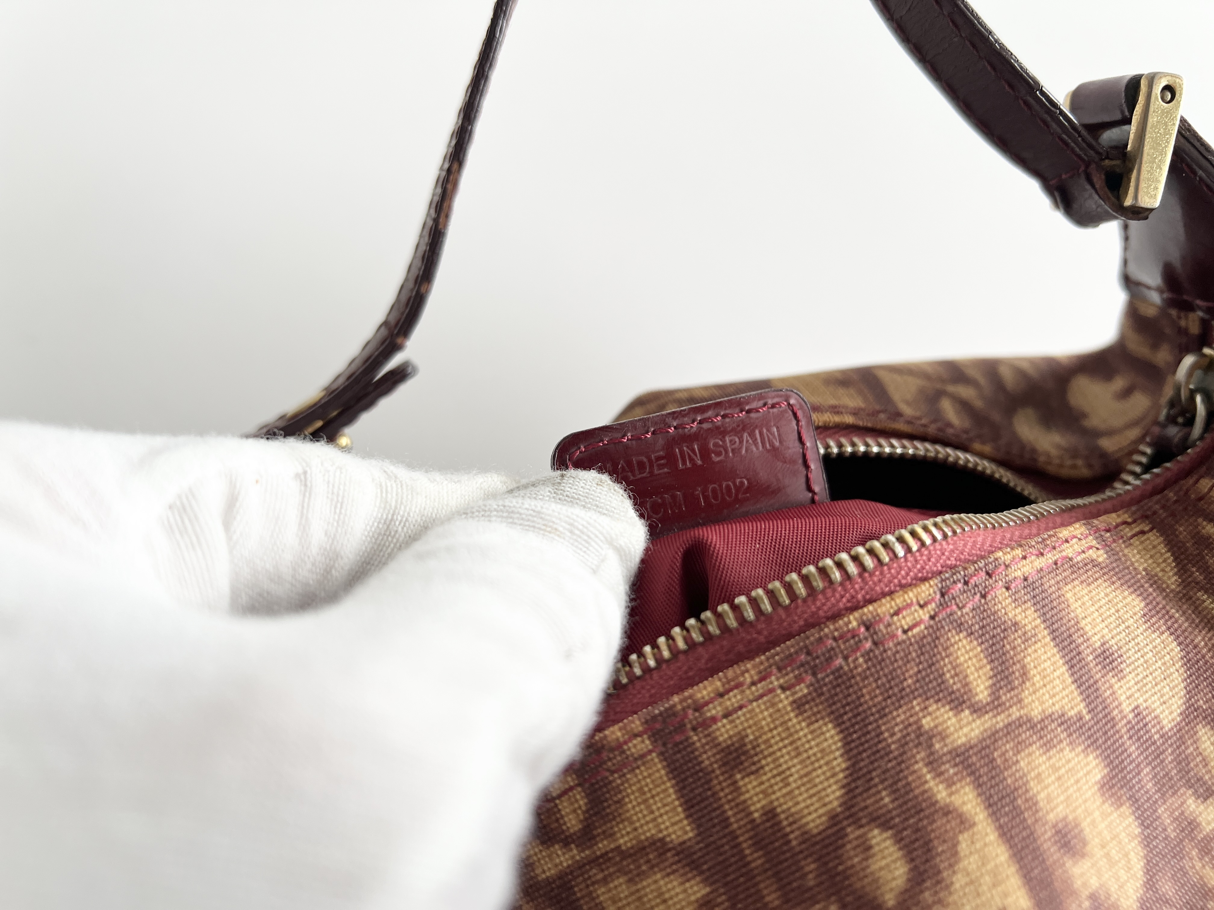 Trotter Oblique Leather Accessory Pouch Handbag — view 7