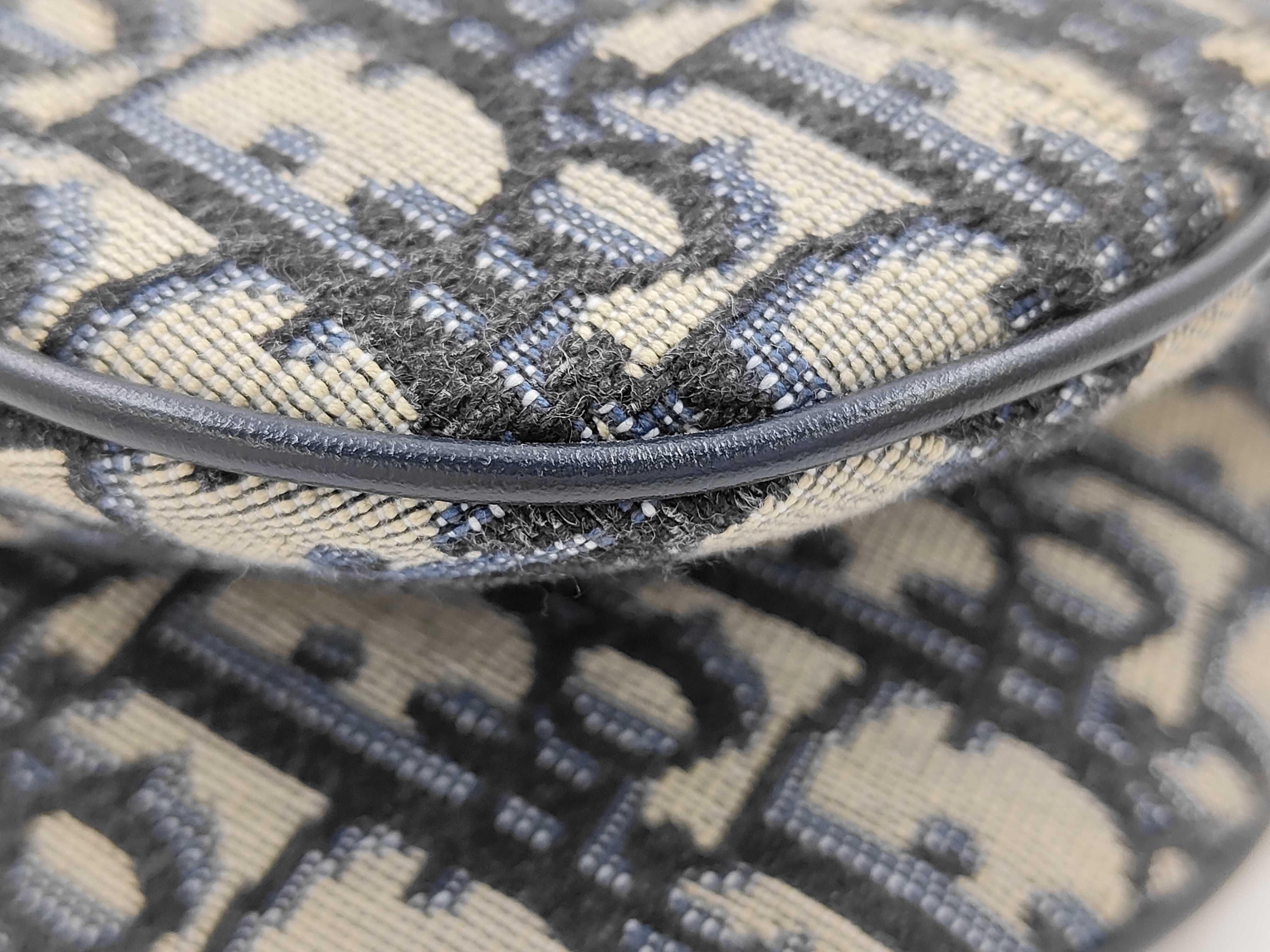 handbag — view 4