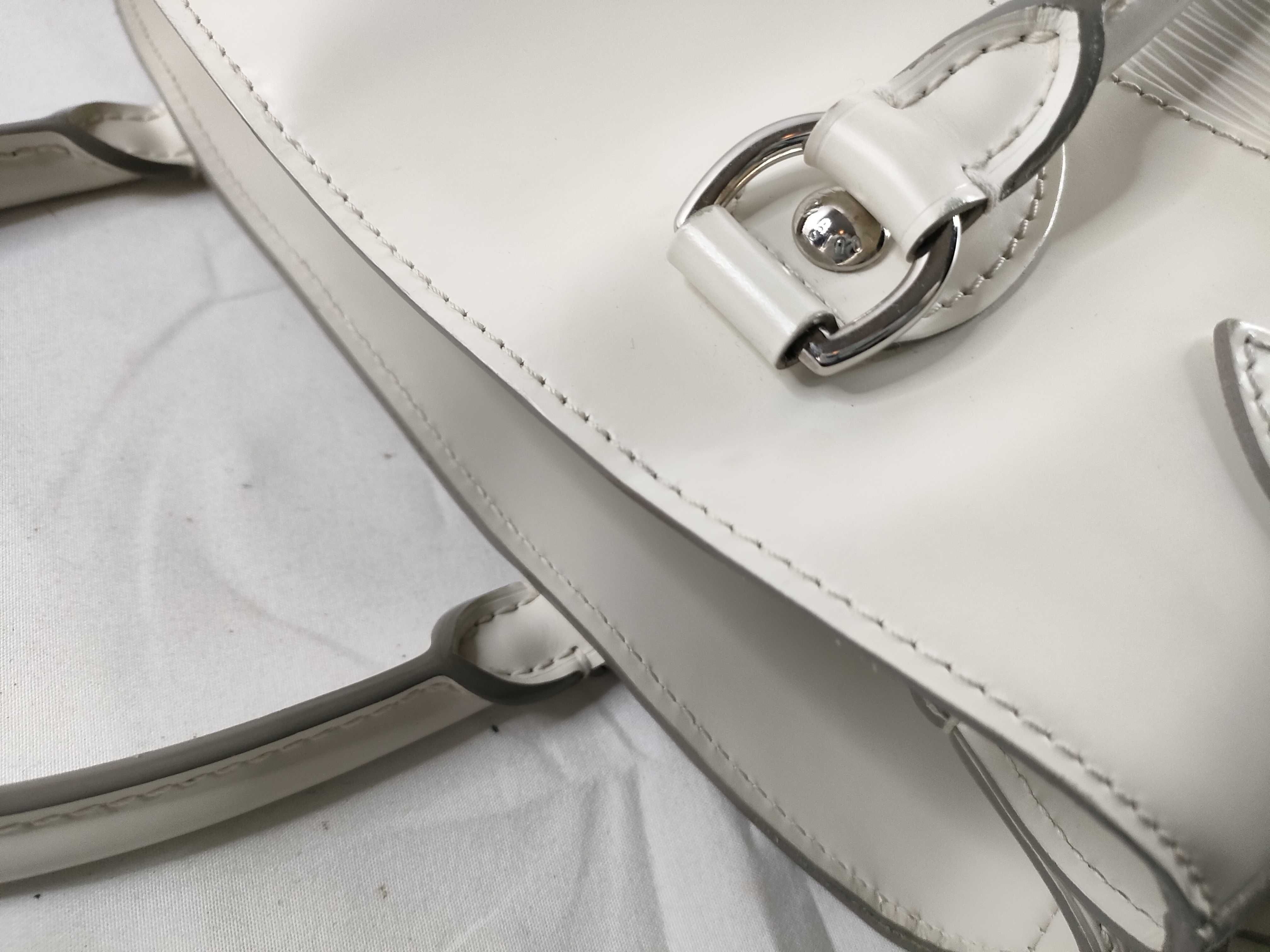 Epi M5926J Epi Passy Ivoire Handbag — view 8
