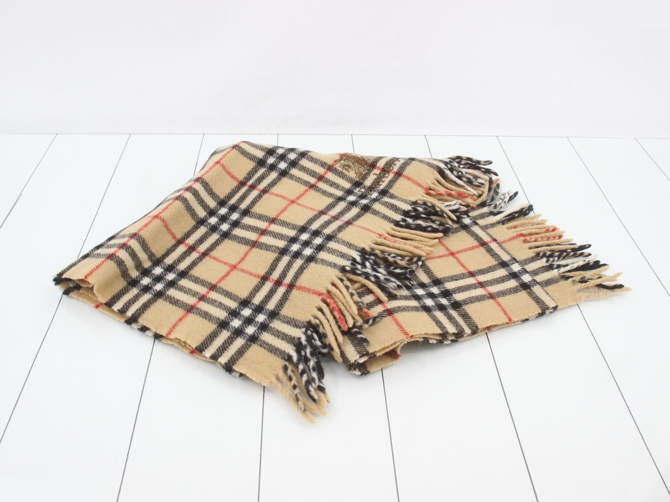 Nova Check lap blanket/shawl, beige — view 2