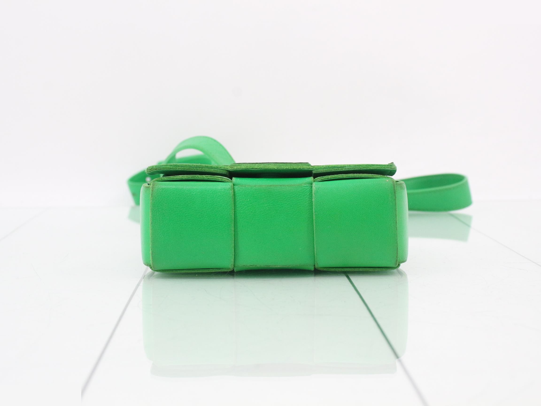 Maxi Intrecciato Candy Cassette Leather — view 3