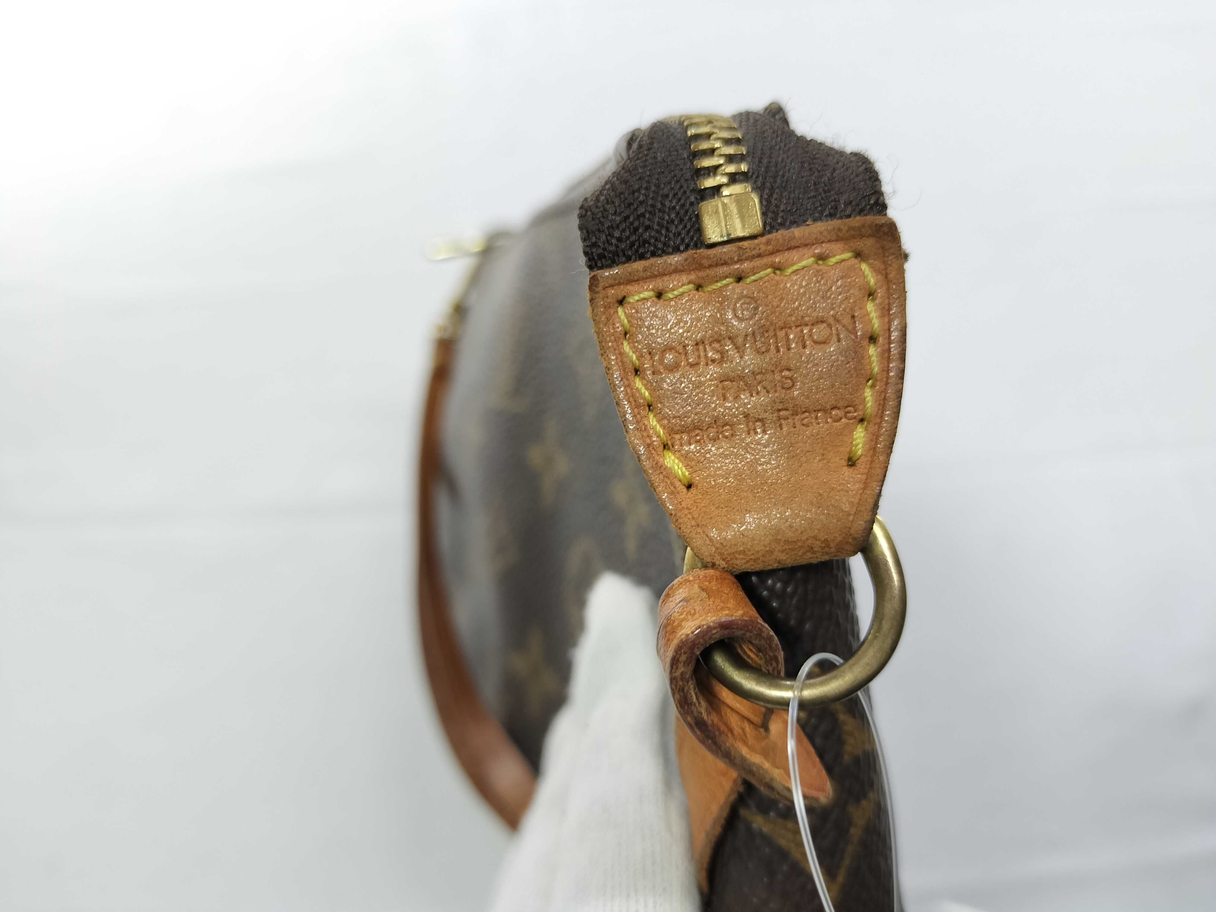 Monogram Accessoires Pouch — view 13