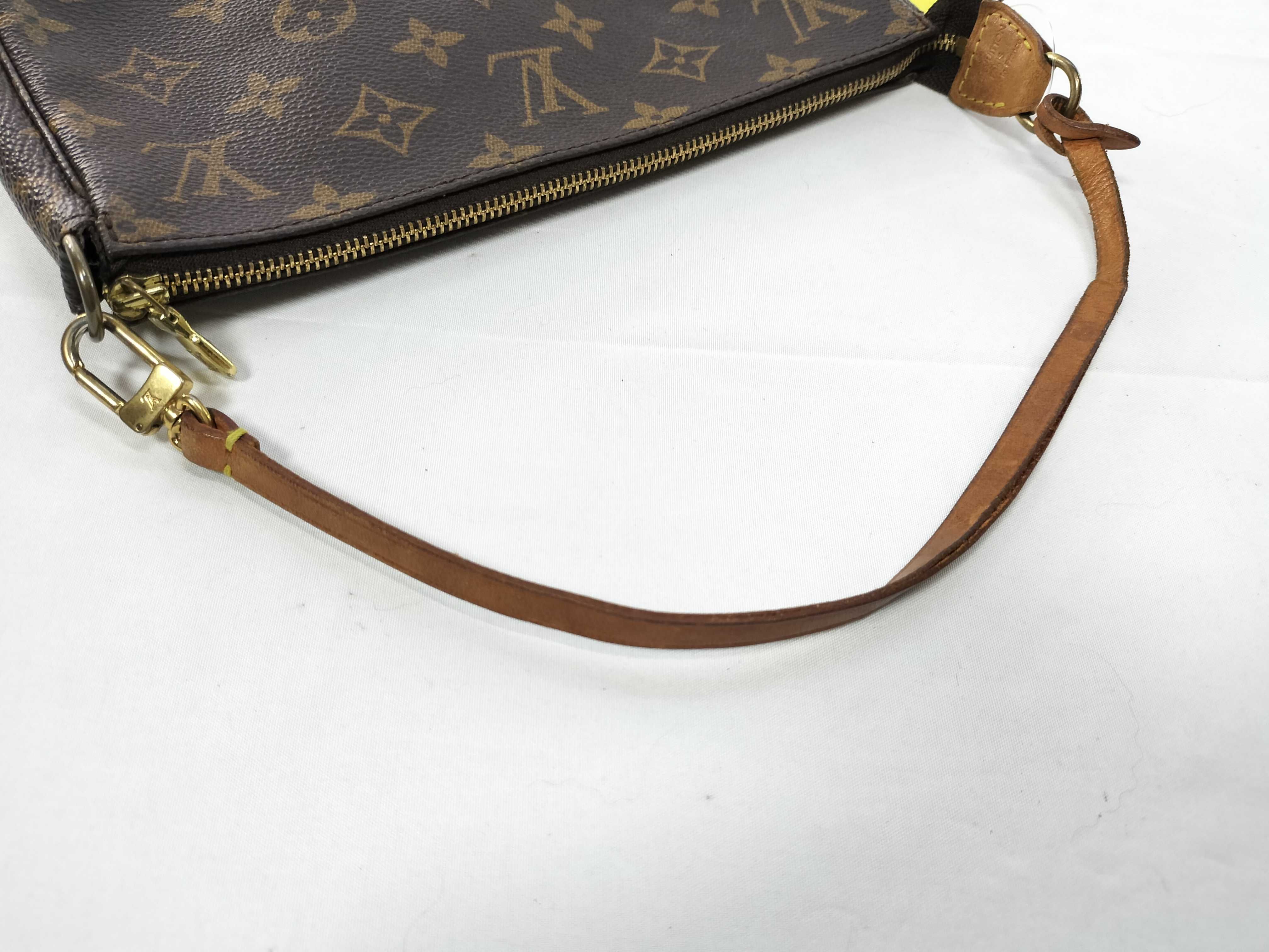 Monogram Accessoires Pouch — view 3