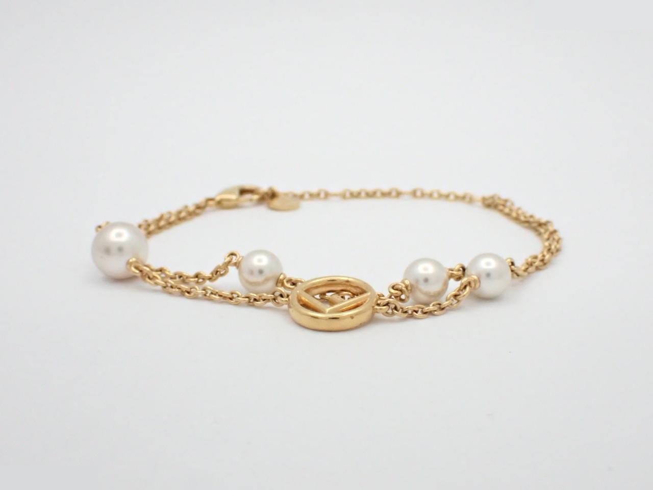 Other items in the line: Precious metal bracelets and bangles (metal), wrist circumference approximately 19.5 cm.