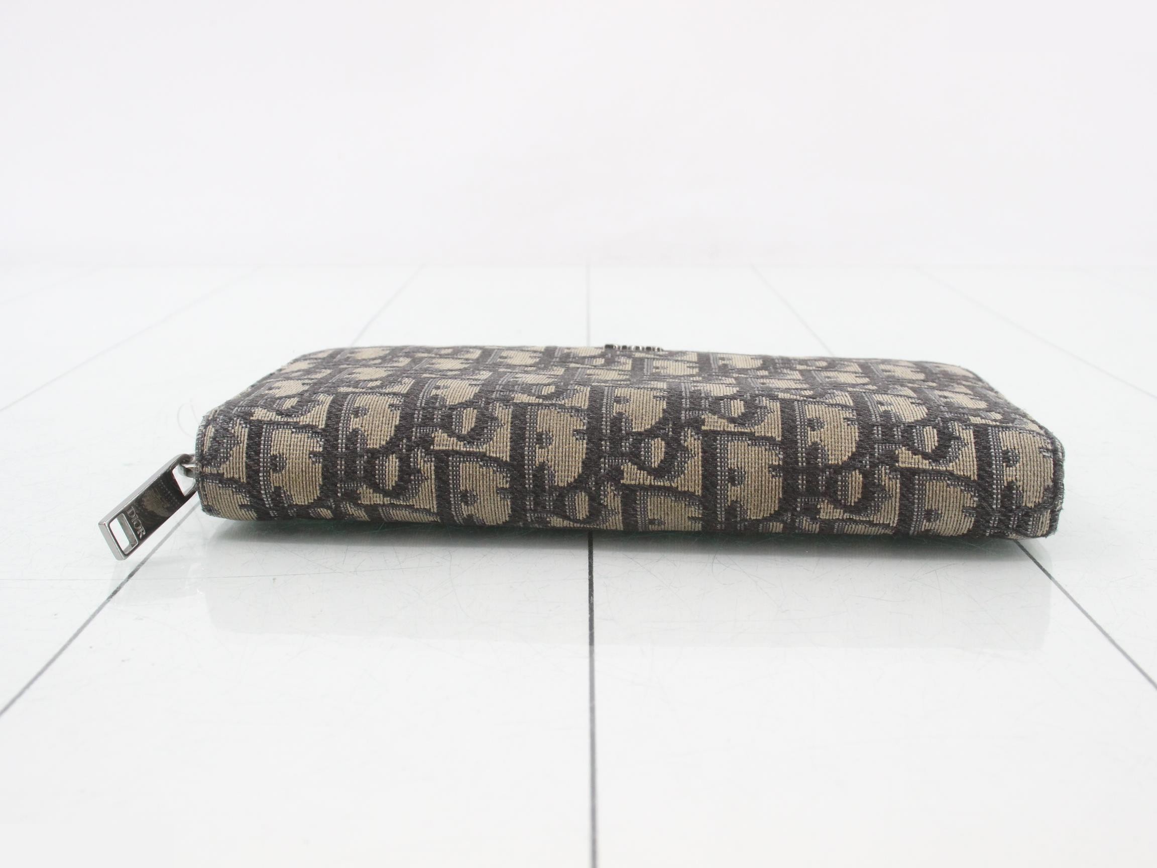 long wallet — view 3