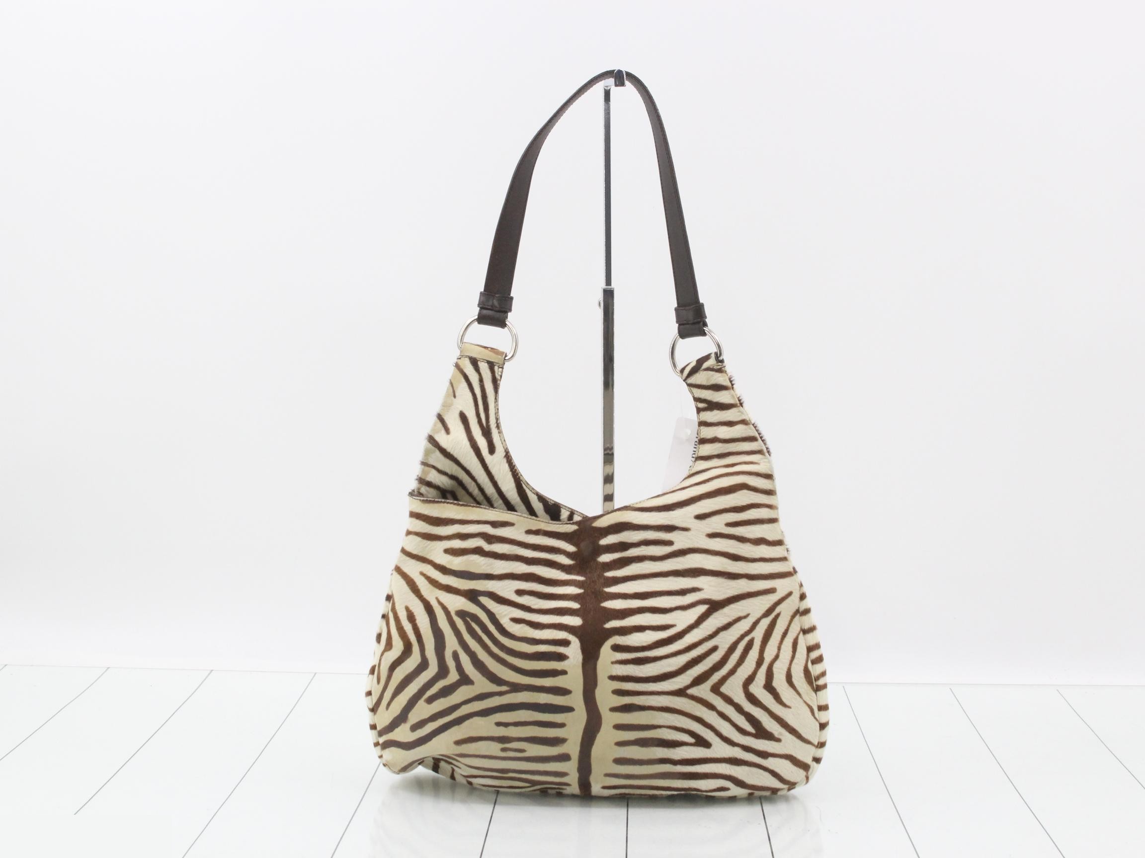 Zebra — view 2