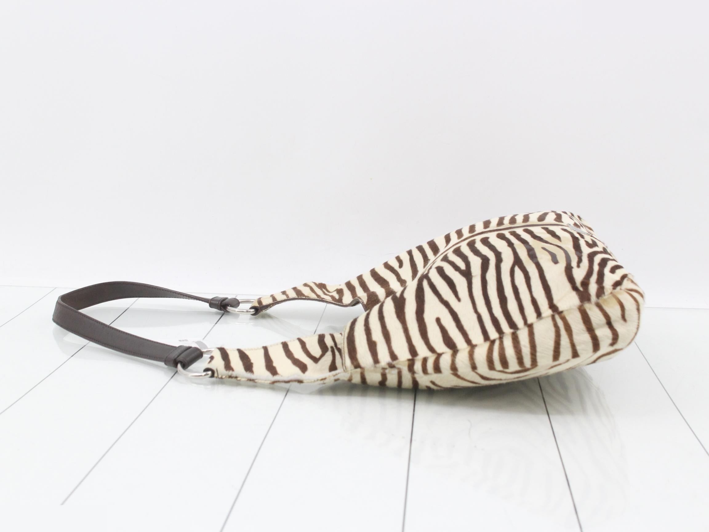 Zebra — view 4