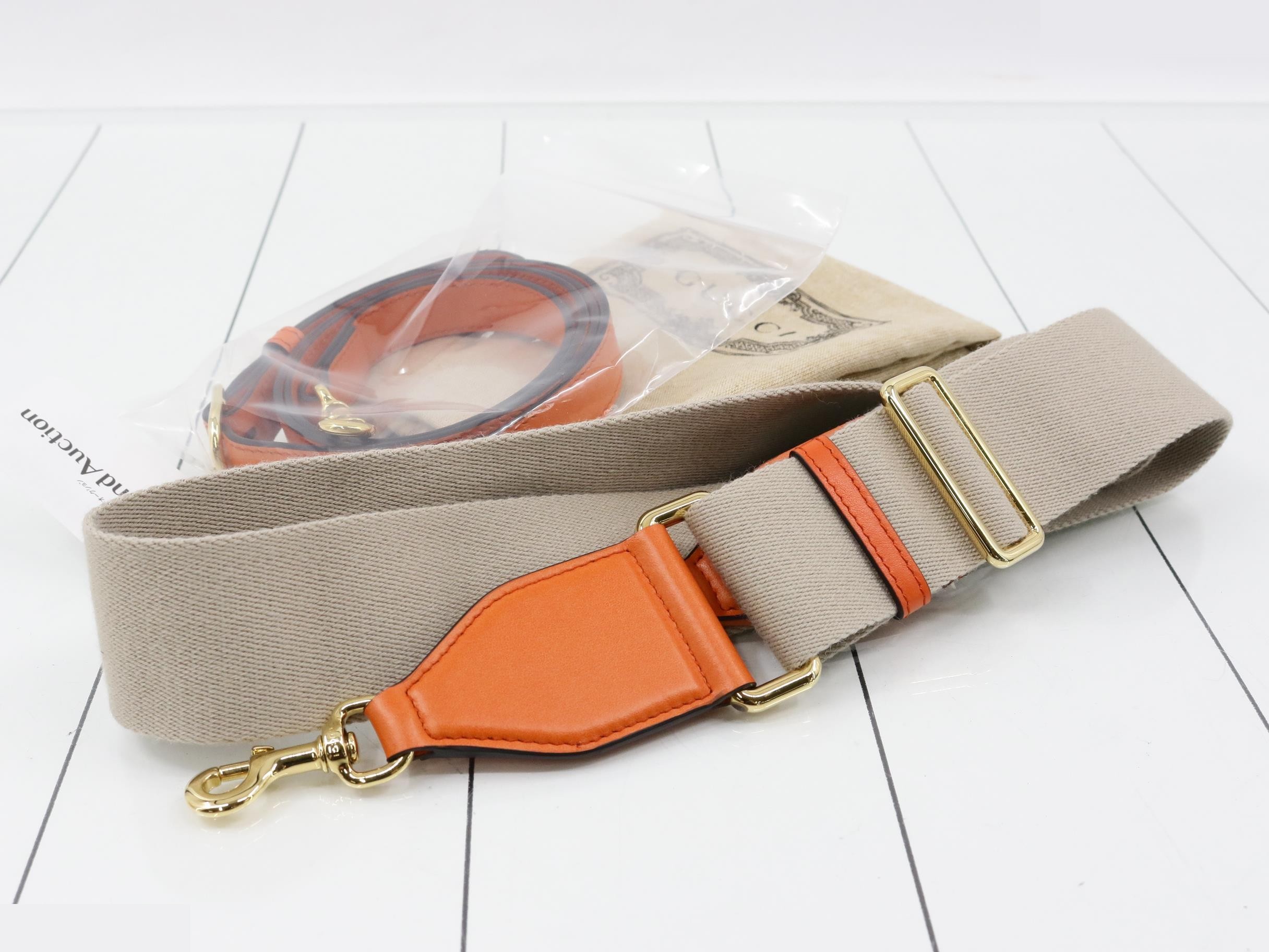 GG Matelassé Leather Shoulder Bag — view 7