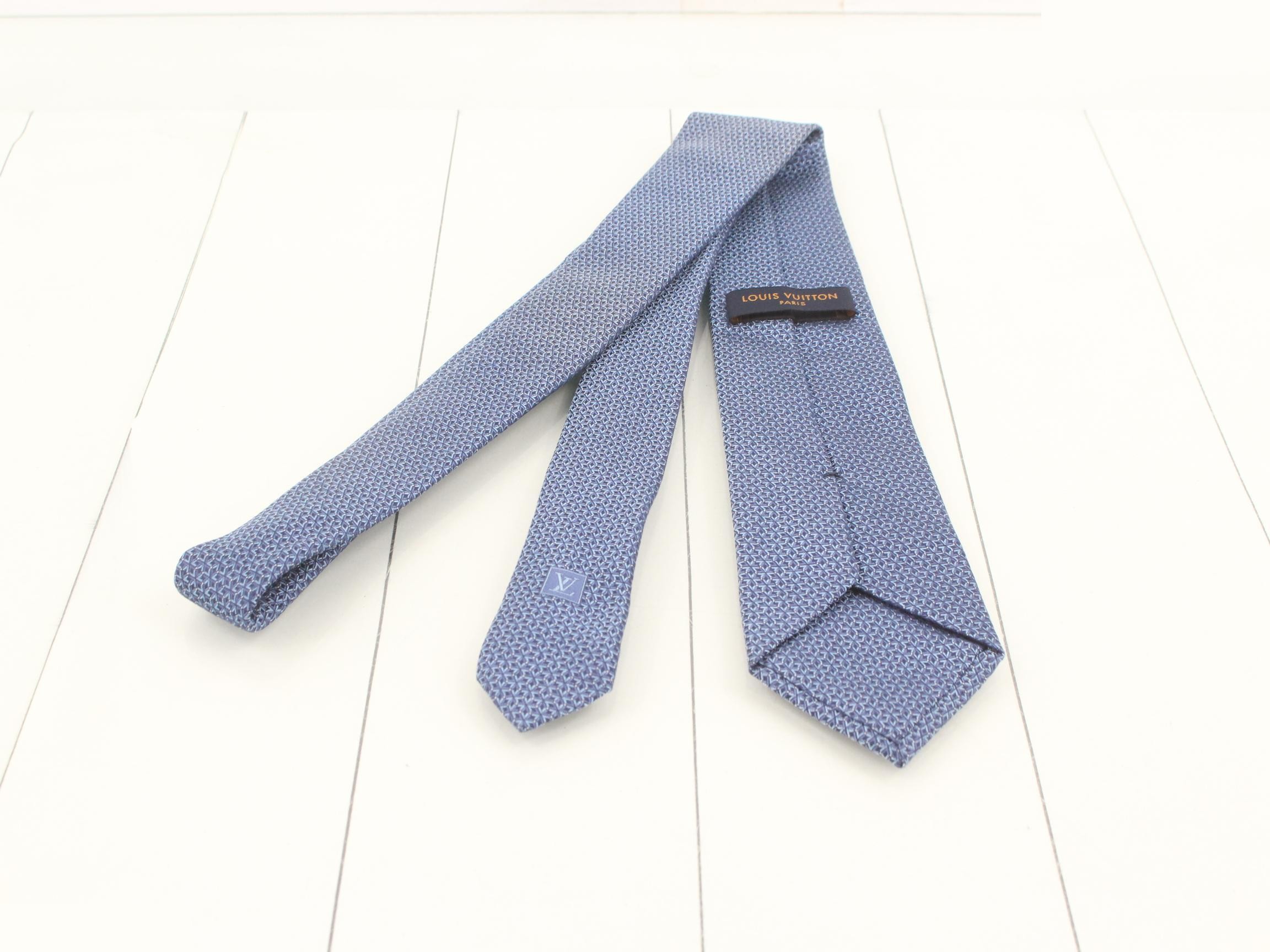 necktie — view 2