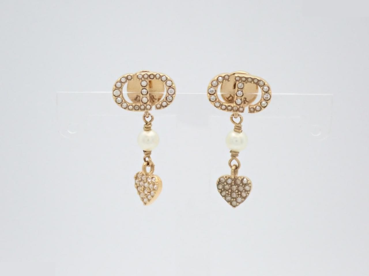 Gold earrings