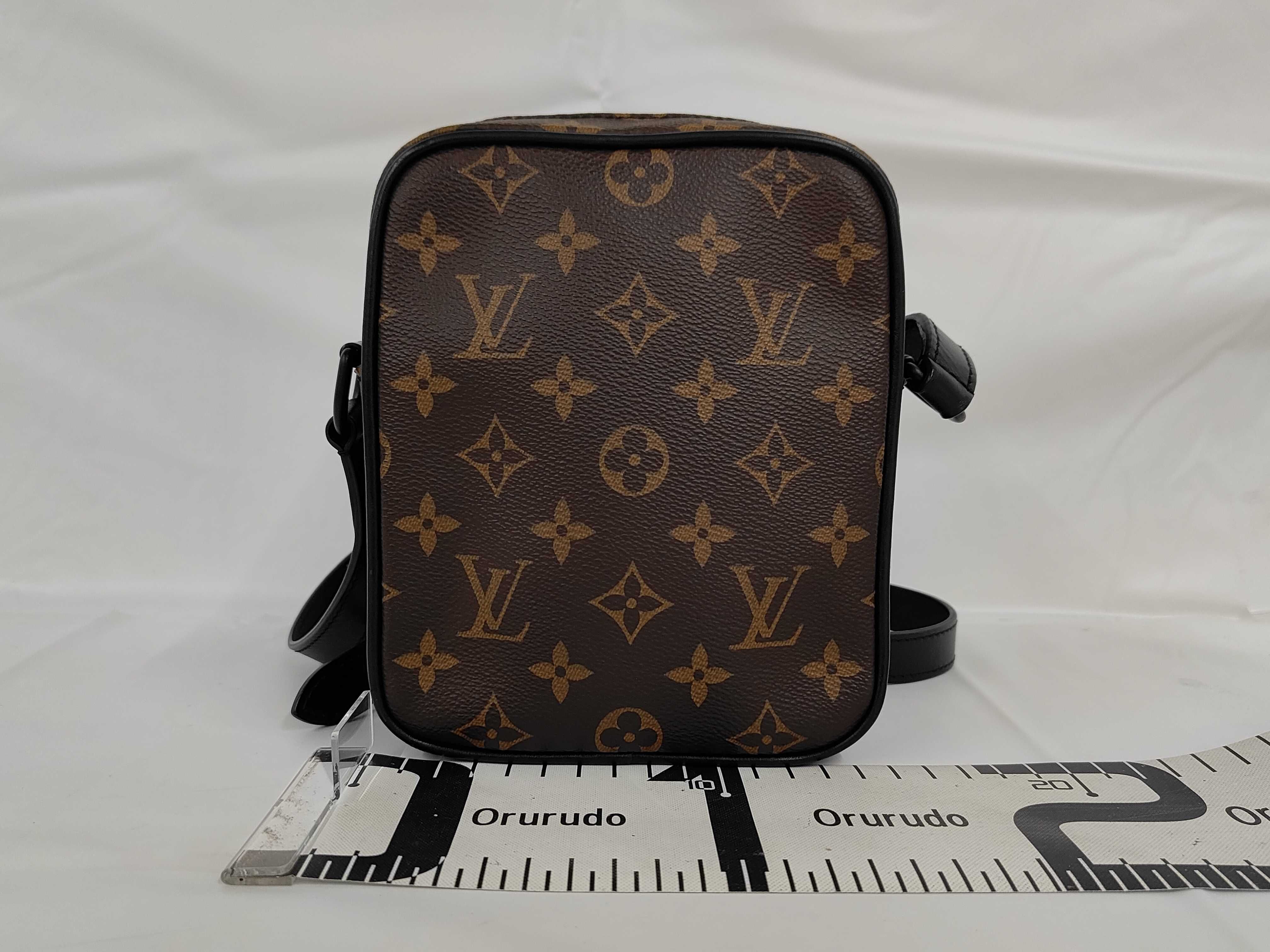 Monogram Macassar Louis Vuitton Macassar Wearable Wallet MI2240 Shoulder Bag — view 2