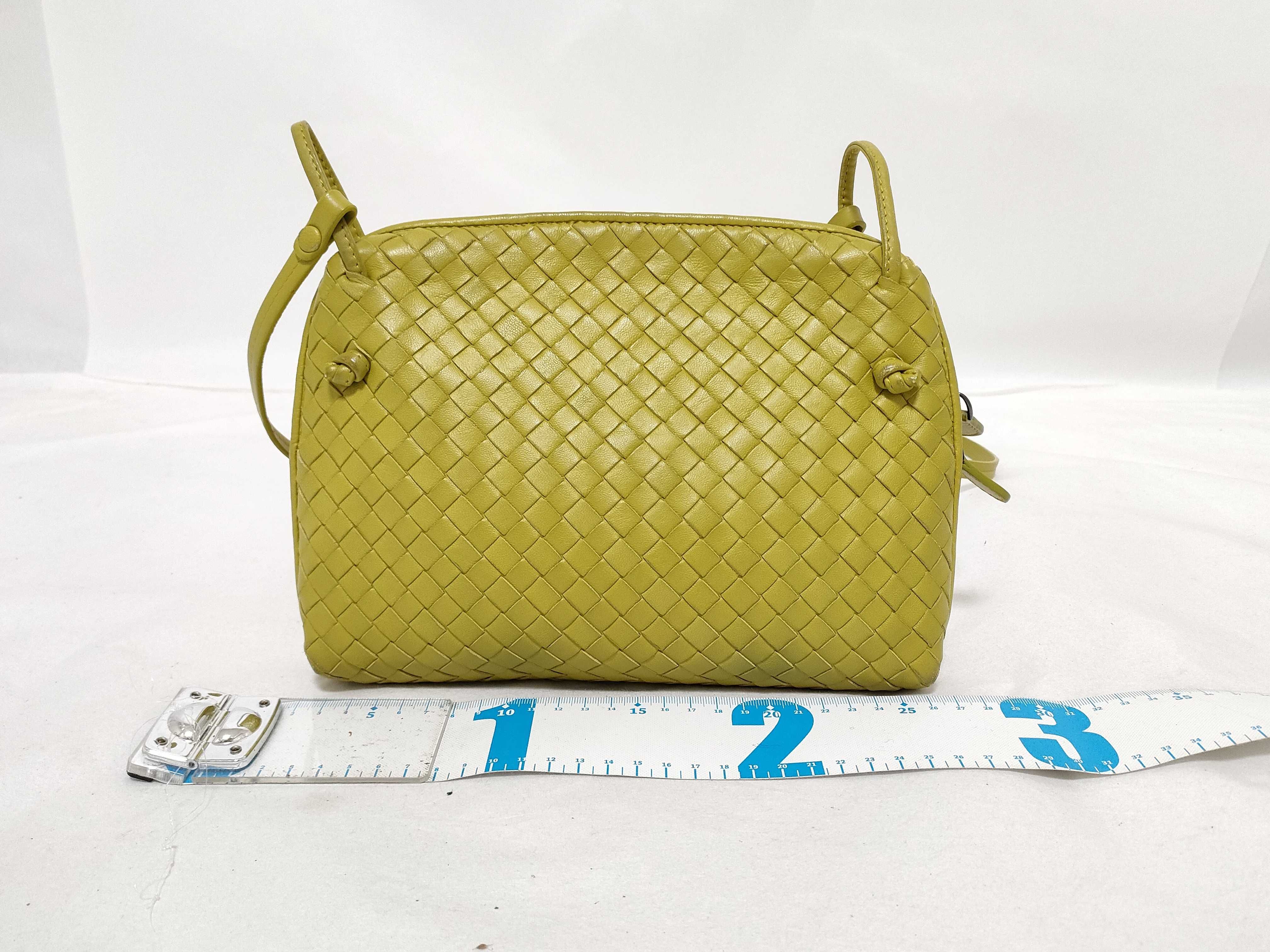 Intrecciato Bottega Veneta Shoulder Bag Intrecciato Leather Shoulder Bag — view 2