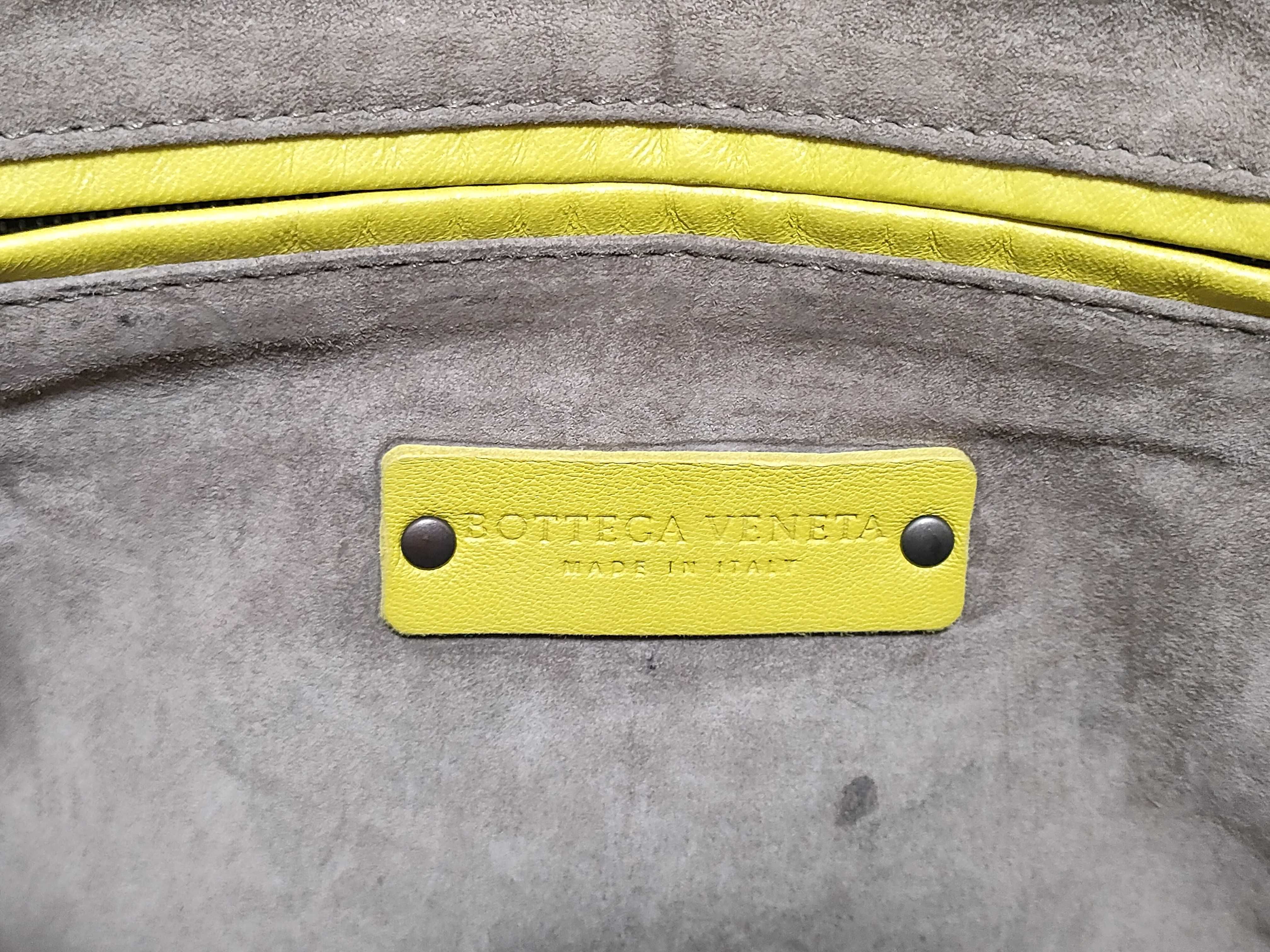 Intrecciato Bottega Veneta Shoulder Bag Intrecciato Leather Shoulder Bag — view 12
