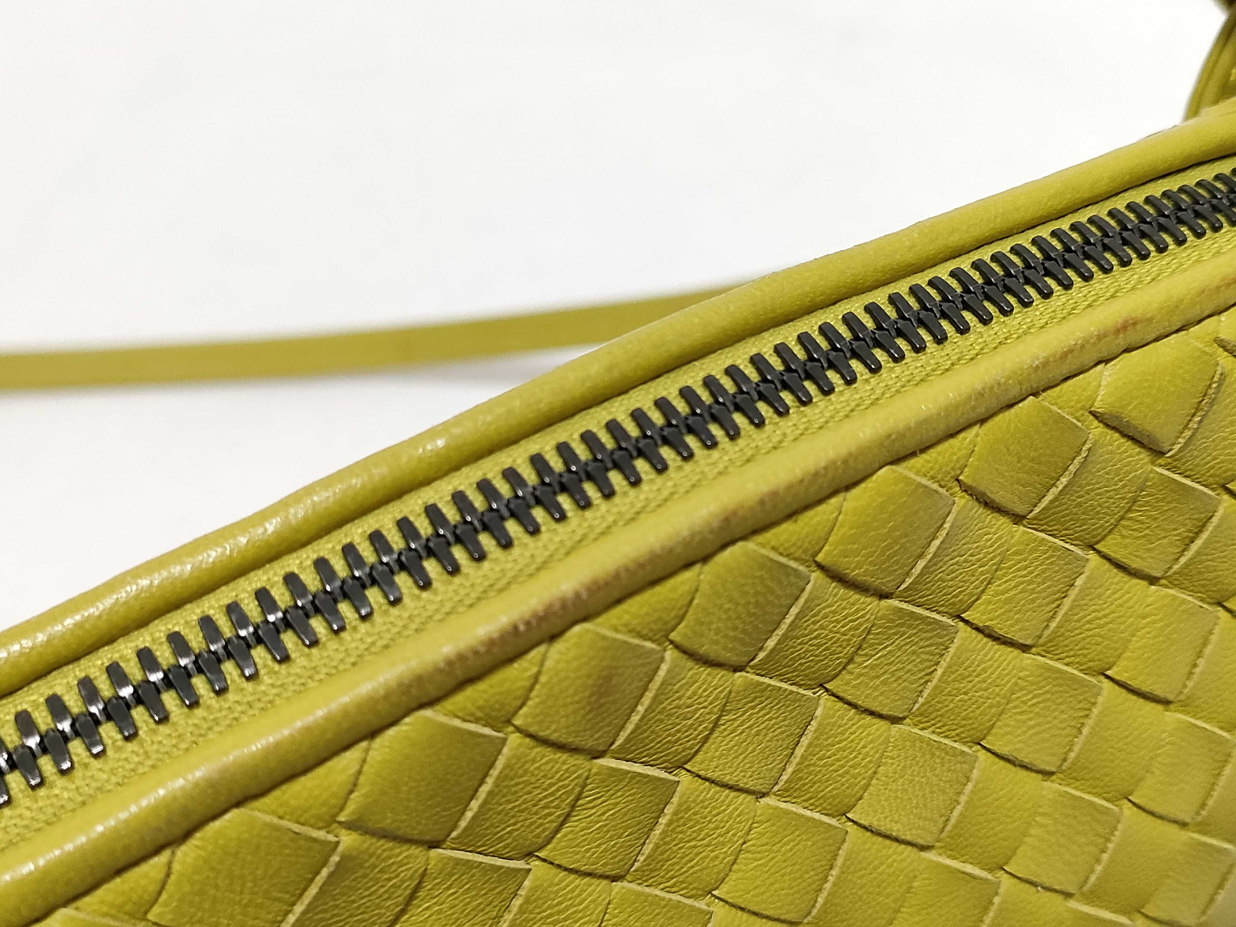 Intrecciato Bottega Veneta Shoulder Bag Intrecciato Leather Shoulder Bag — view 8