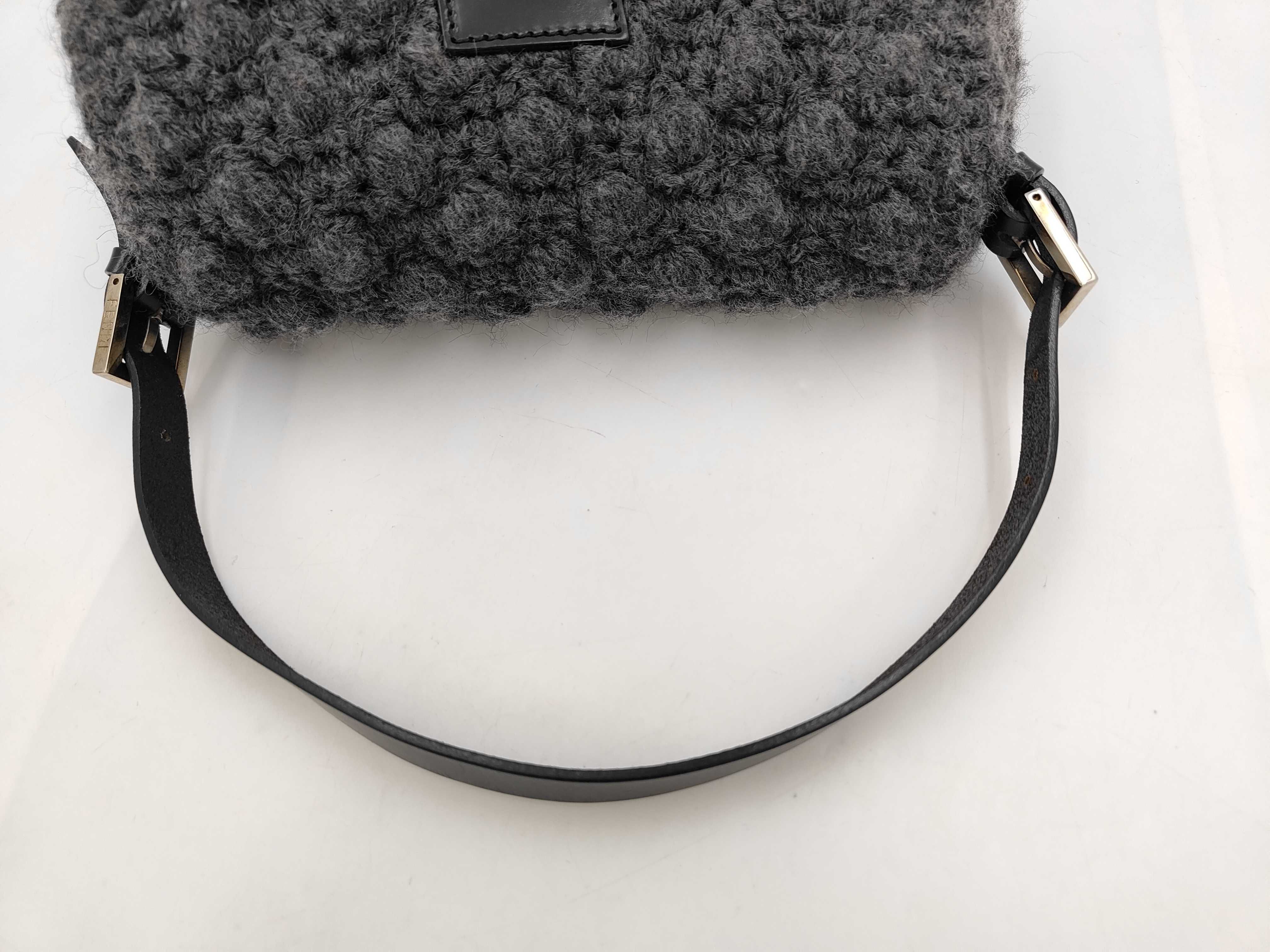 Mamma Bucket Wool One-Shoulder Bag with Protective Seal — view 5