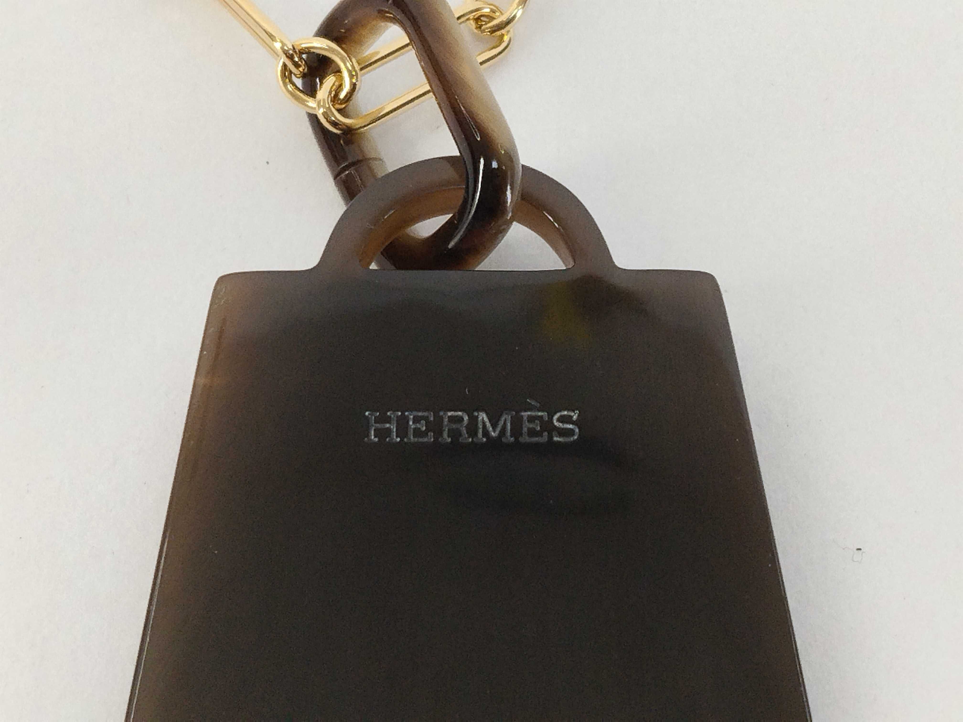 Amulette Pendant GM Necklace — view 3