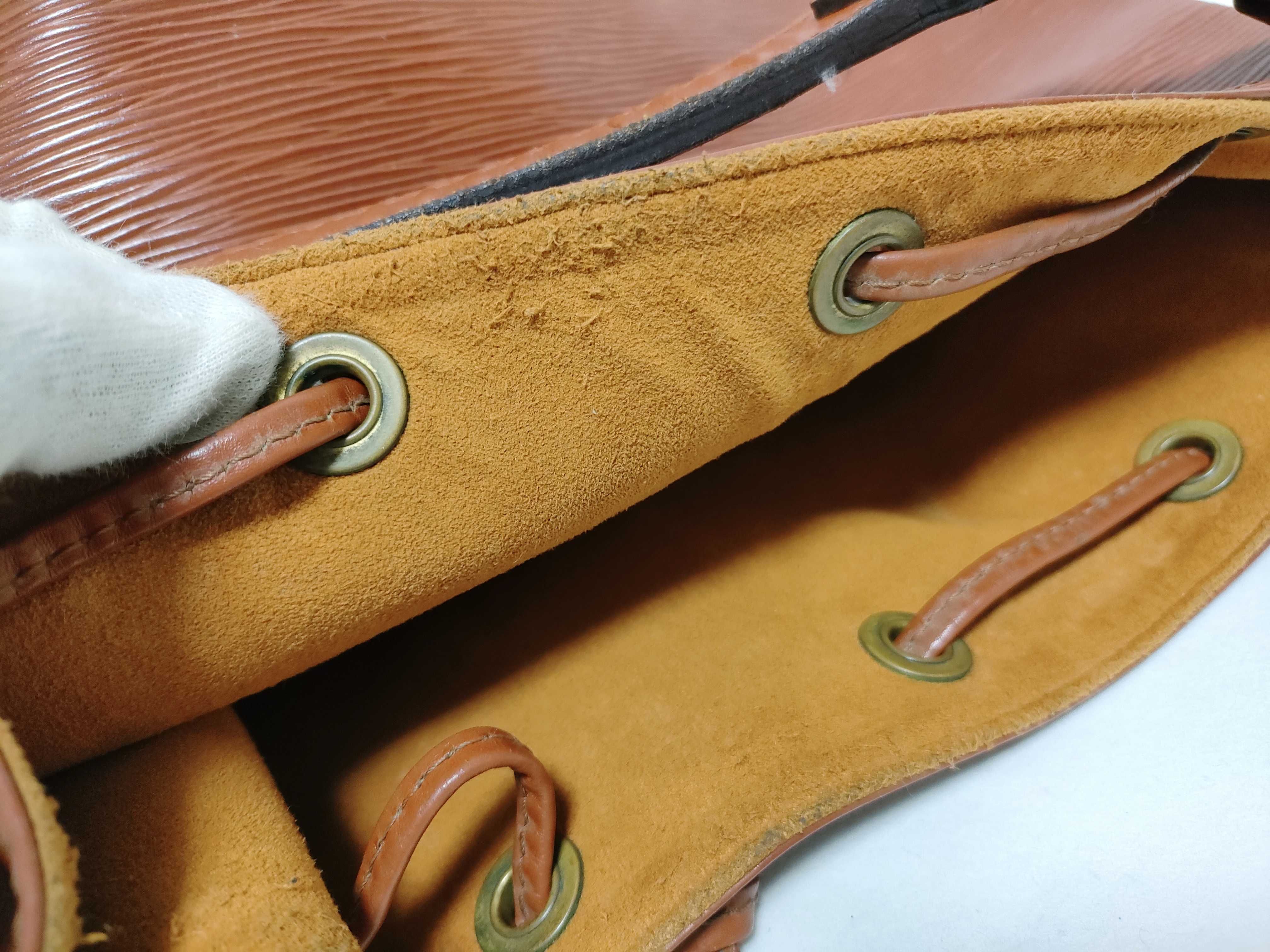 Epi Petit Noé M44103 Brown Shoulder Bag — view 12