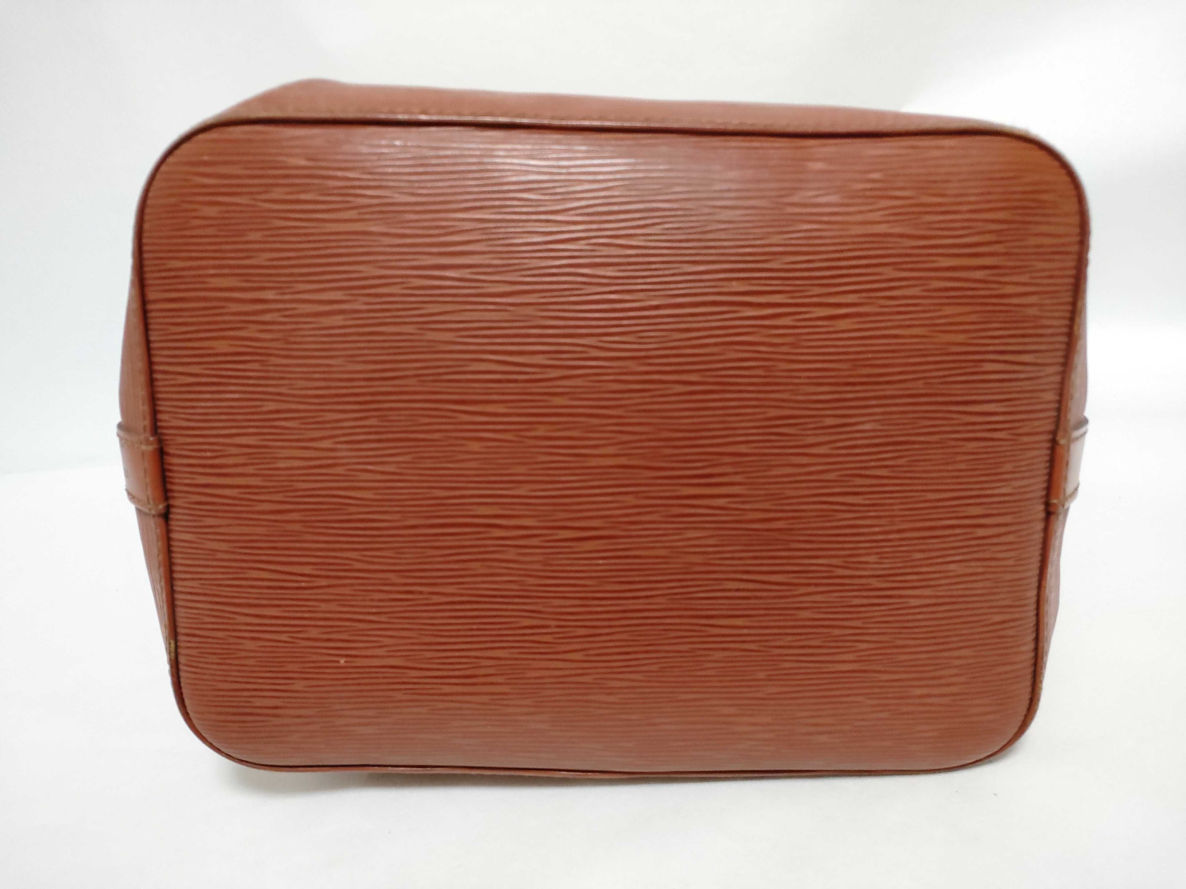 Epi Petit Noé M44103 Brown Shoulder Bag — view 7