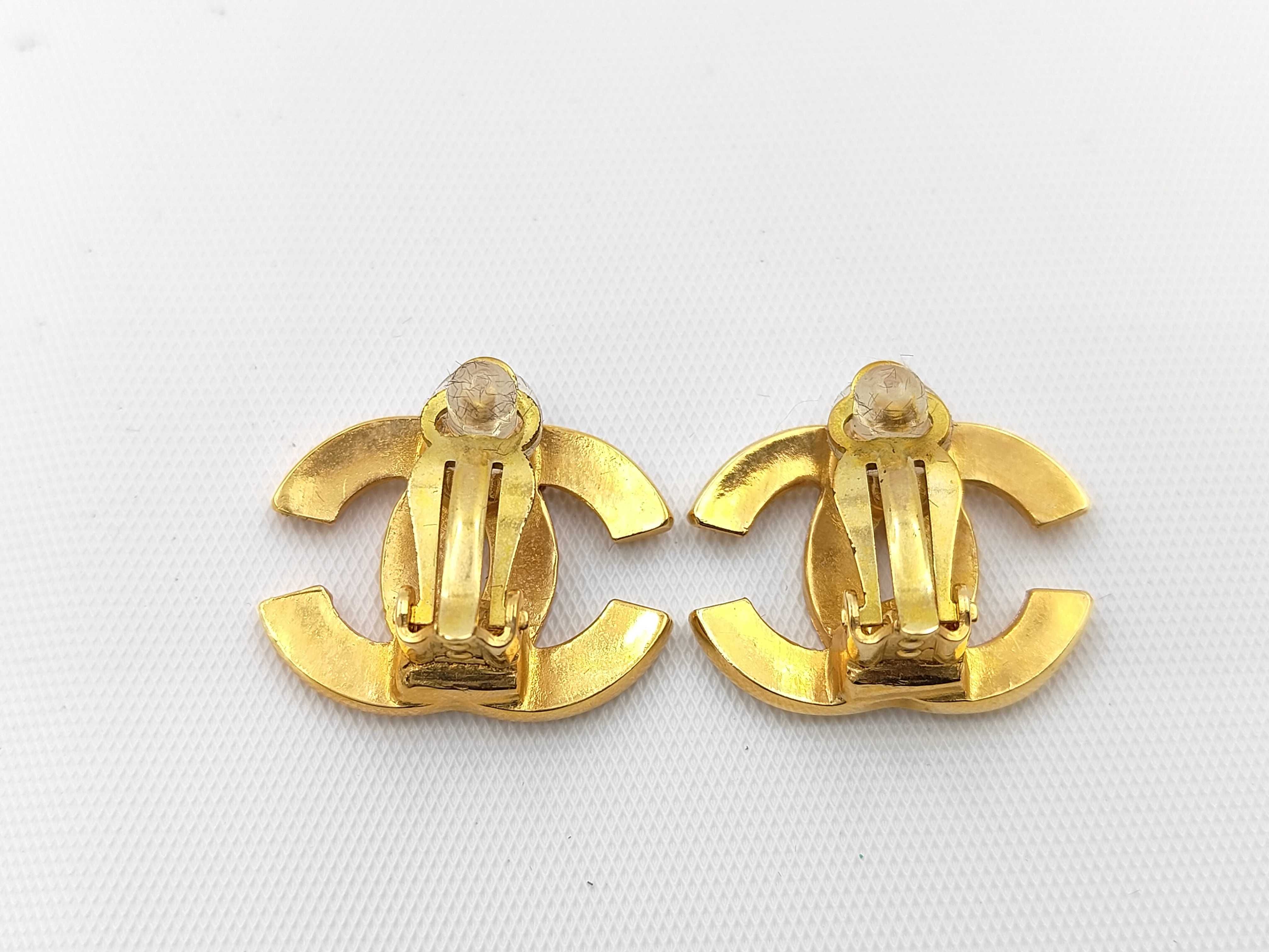 earrings with box, gold Coco Mark 02P. — view 2
