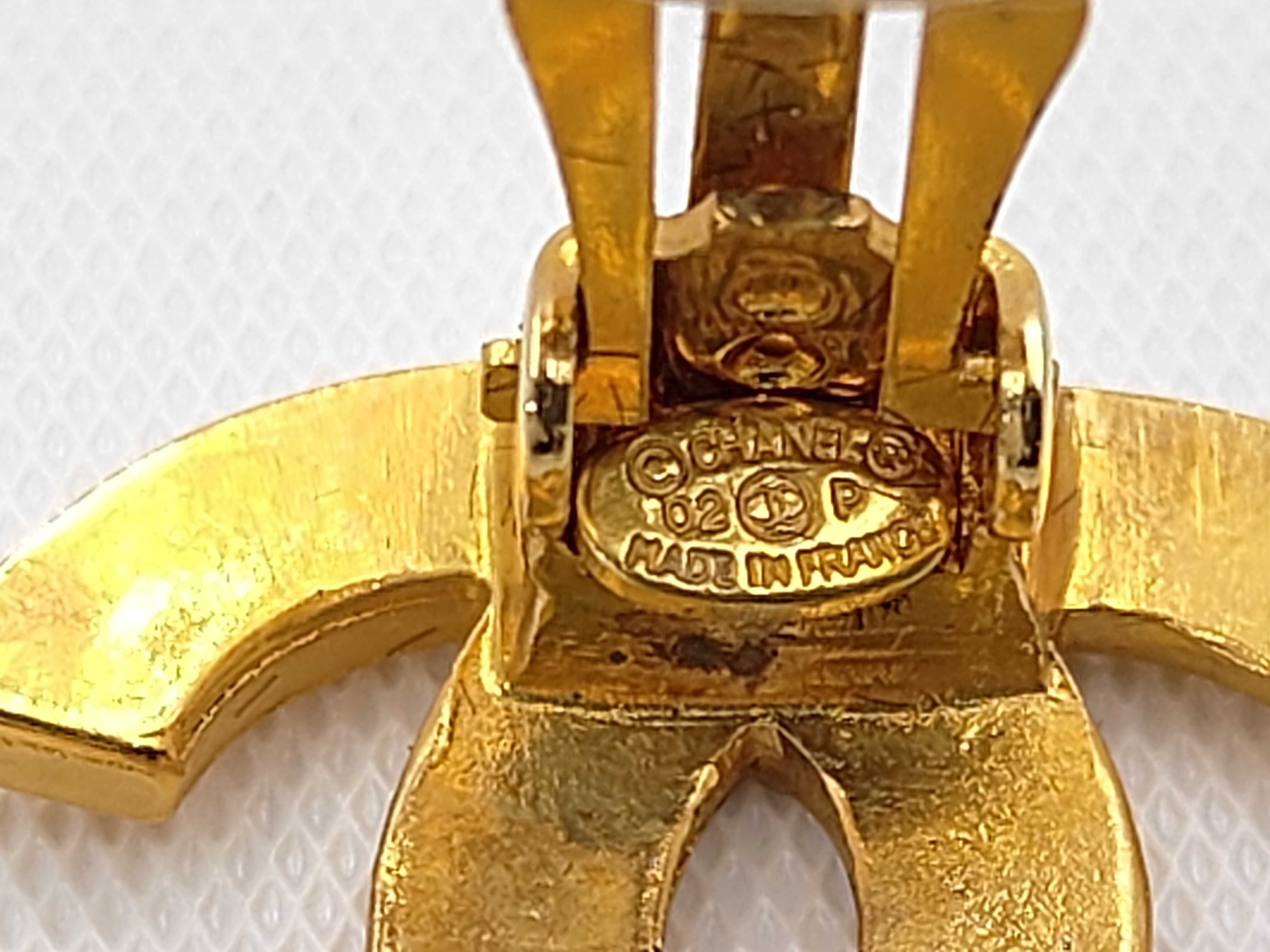 earrings with box, gold Coco Mark 02P. — view 5