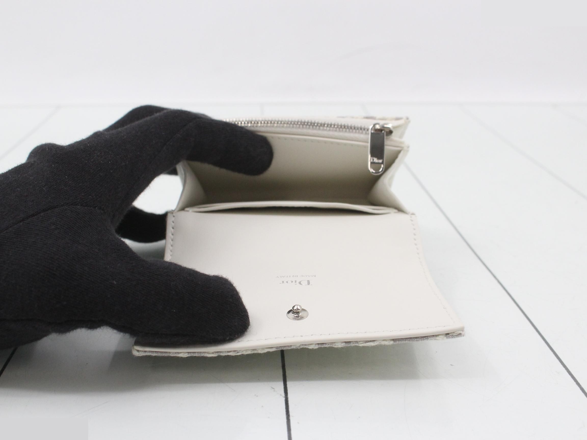 Oblique Promenade Wallet, Unused, Ivory — view 4