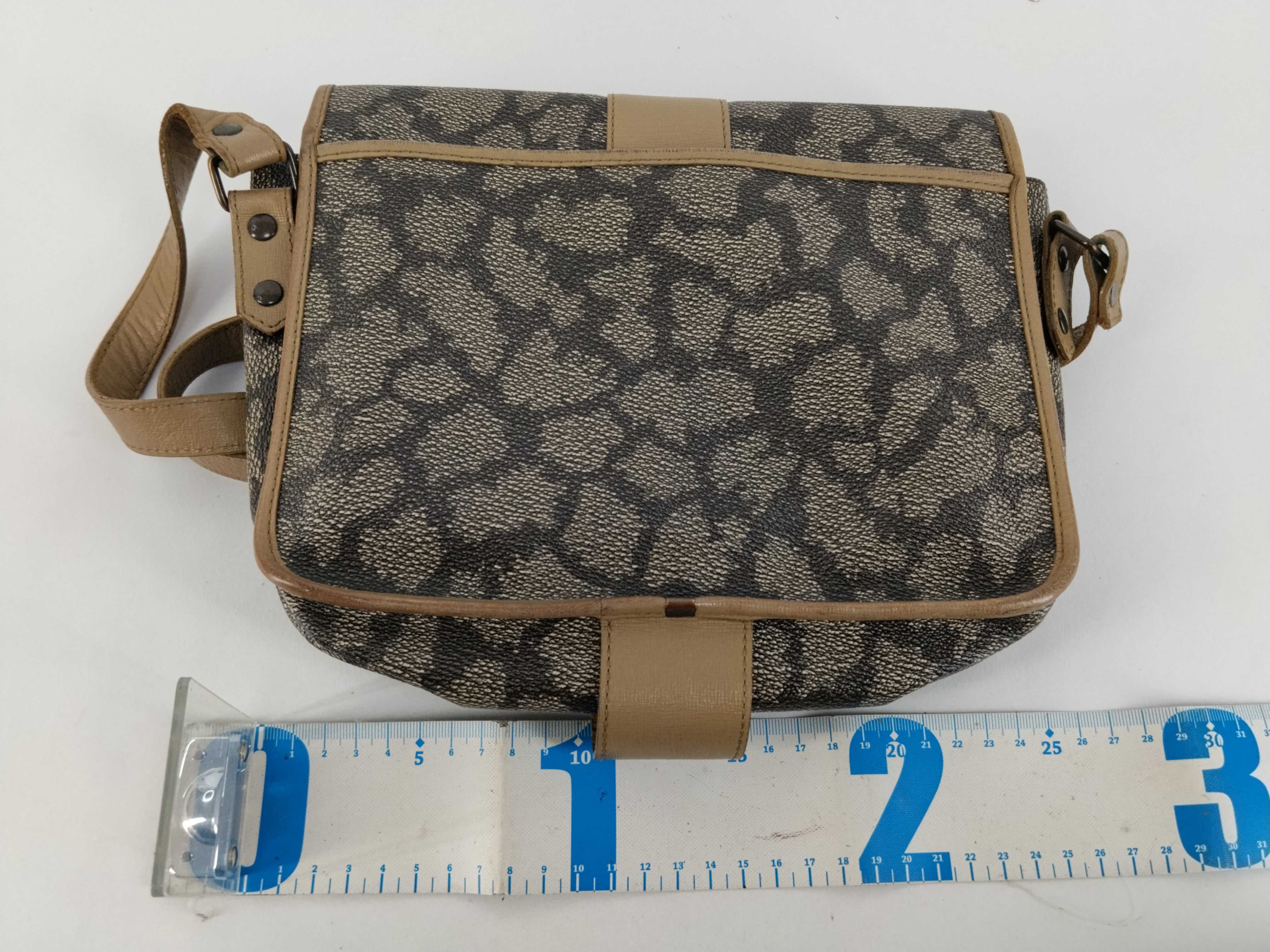 Giraffe Shoulder Bag (Beige) — view 2