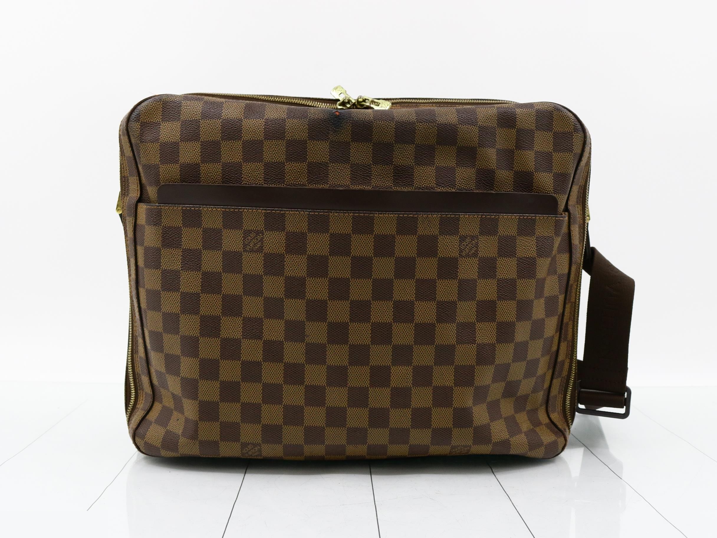 Damier Dorsoduro Shoulder Bag