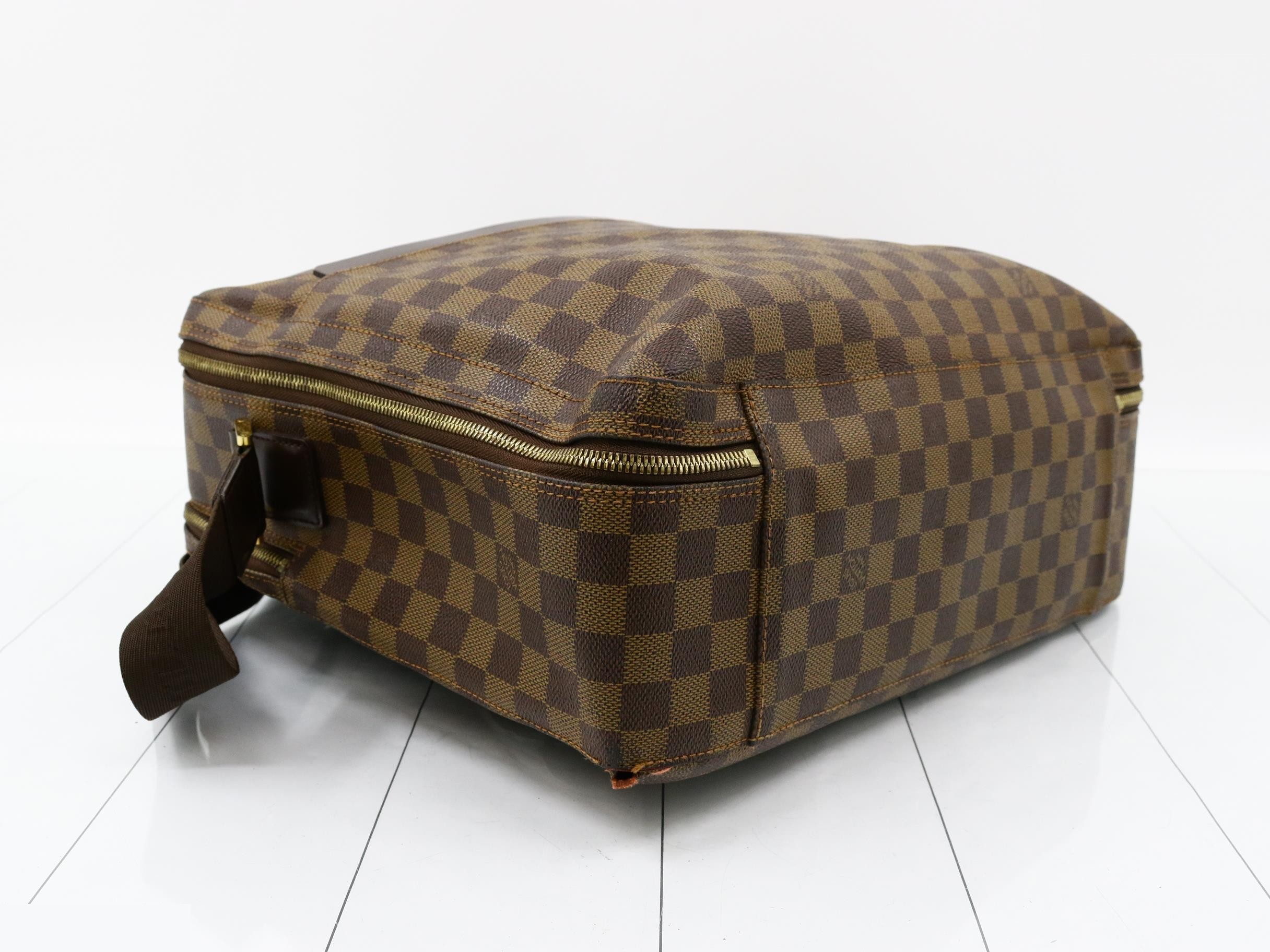 Damier Dorsoduro Shoulder Bag — view 5
