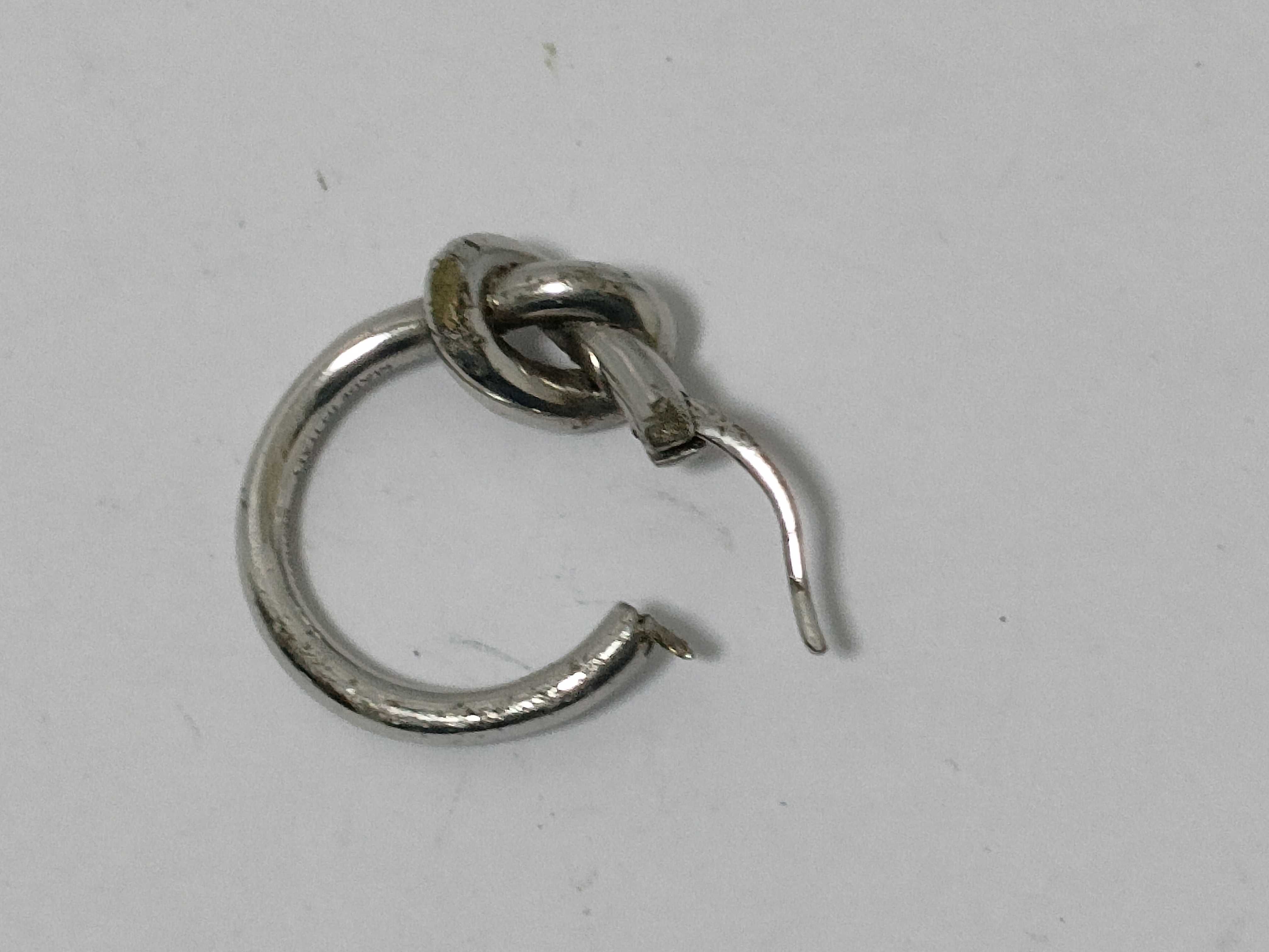 Knot Small Hoop Earring (Single) — view 2