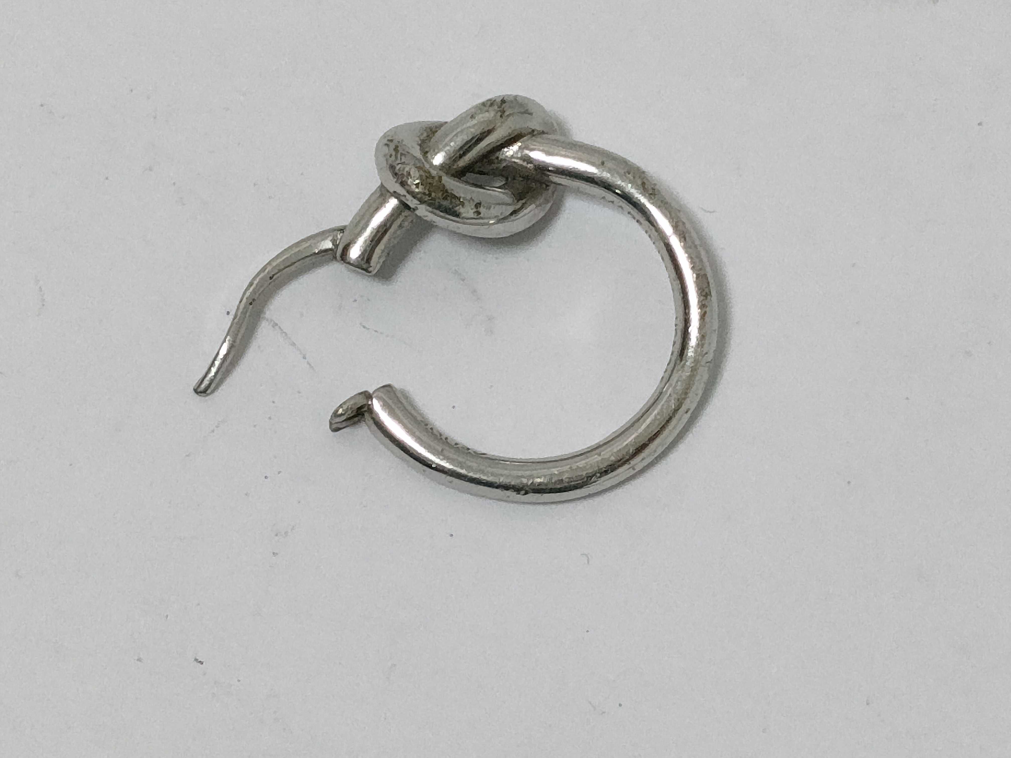 Knot Small Hoop Earring (Single) — view 3