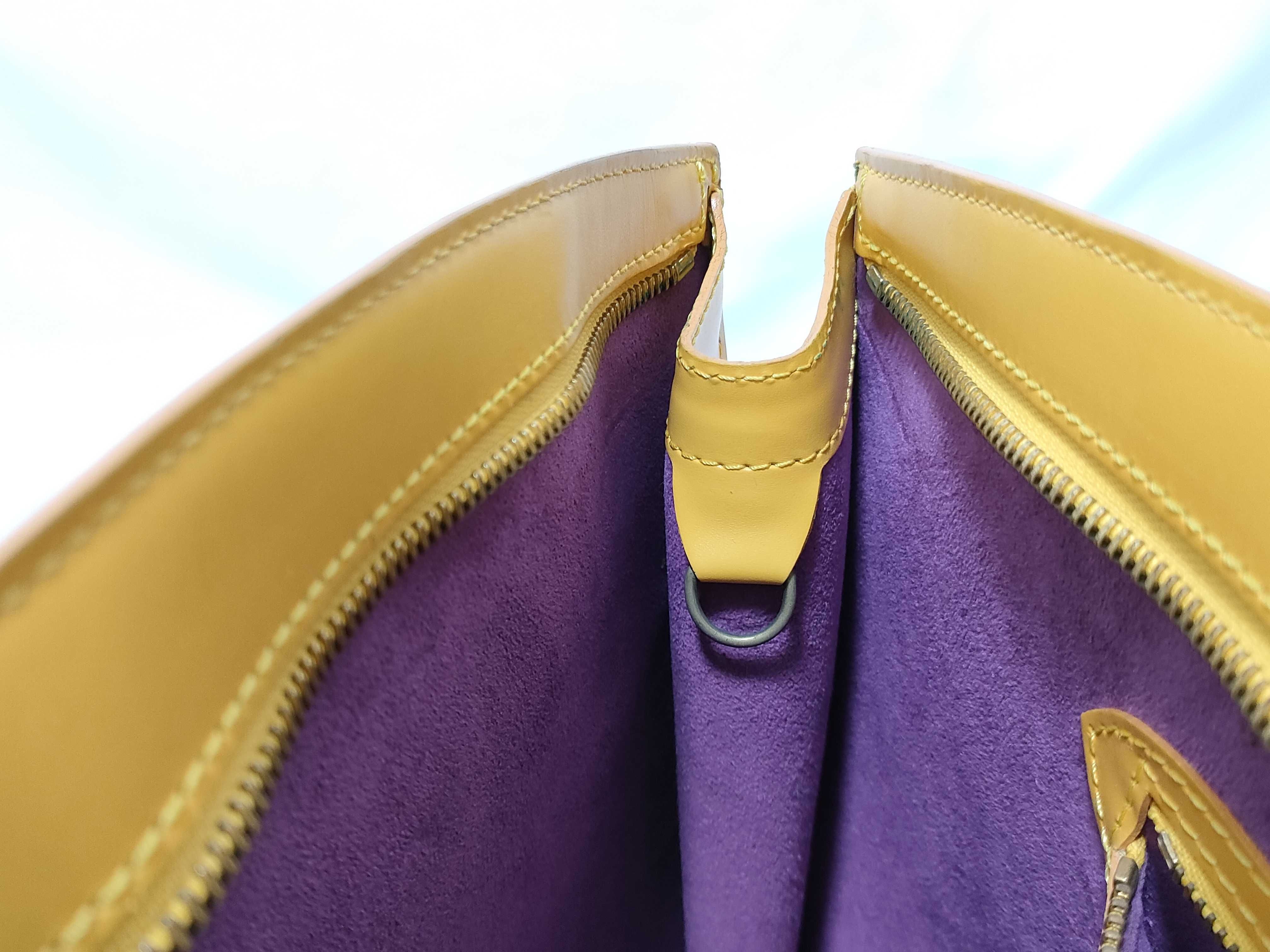 Epi Saint Jacques Yellow Handbag — view 9