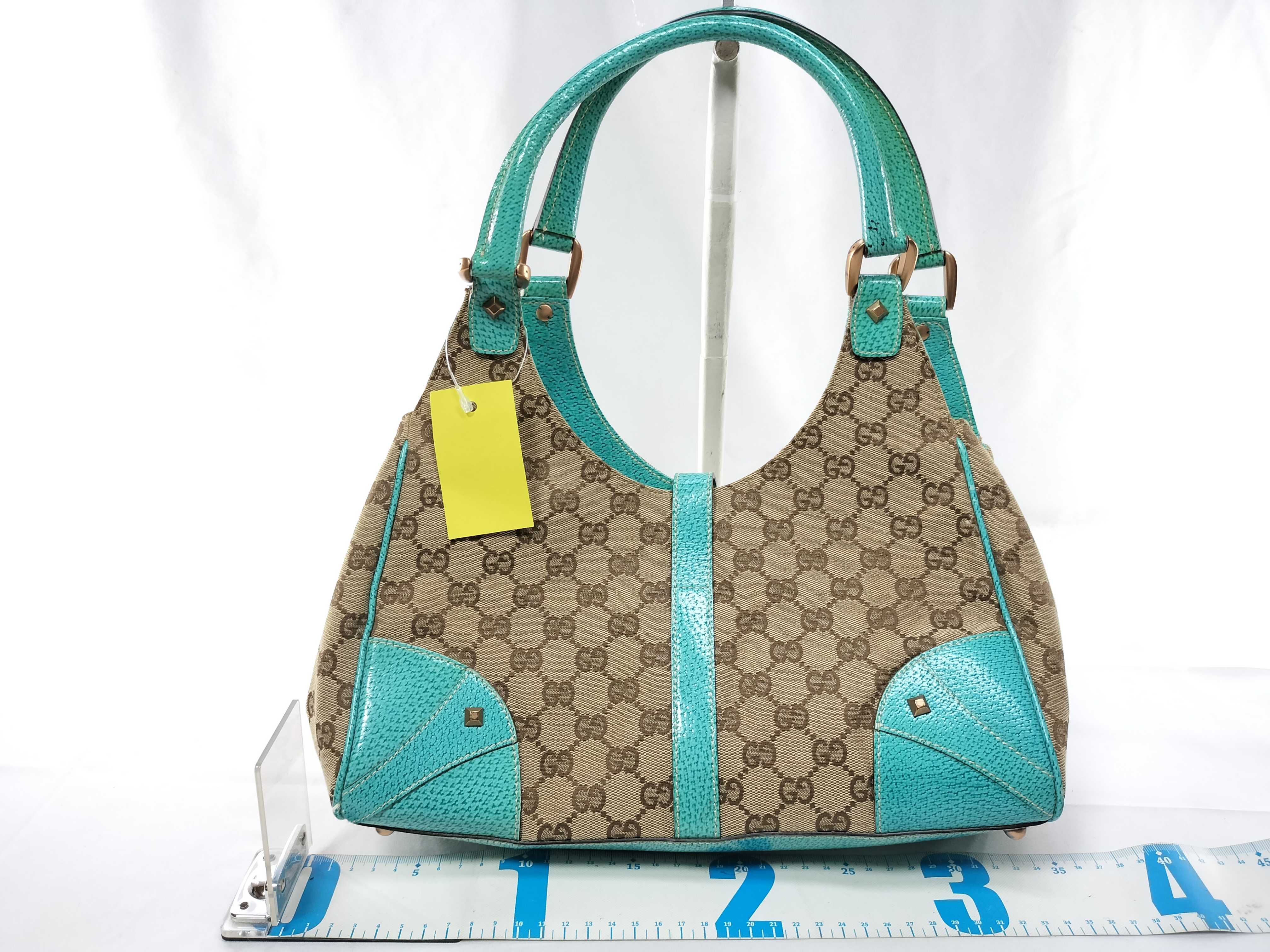 GG Canvas 124407 Shoulder Bag — view 2