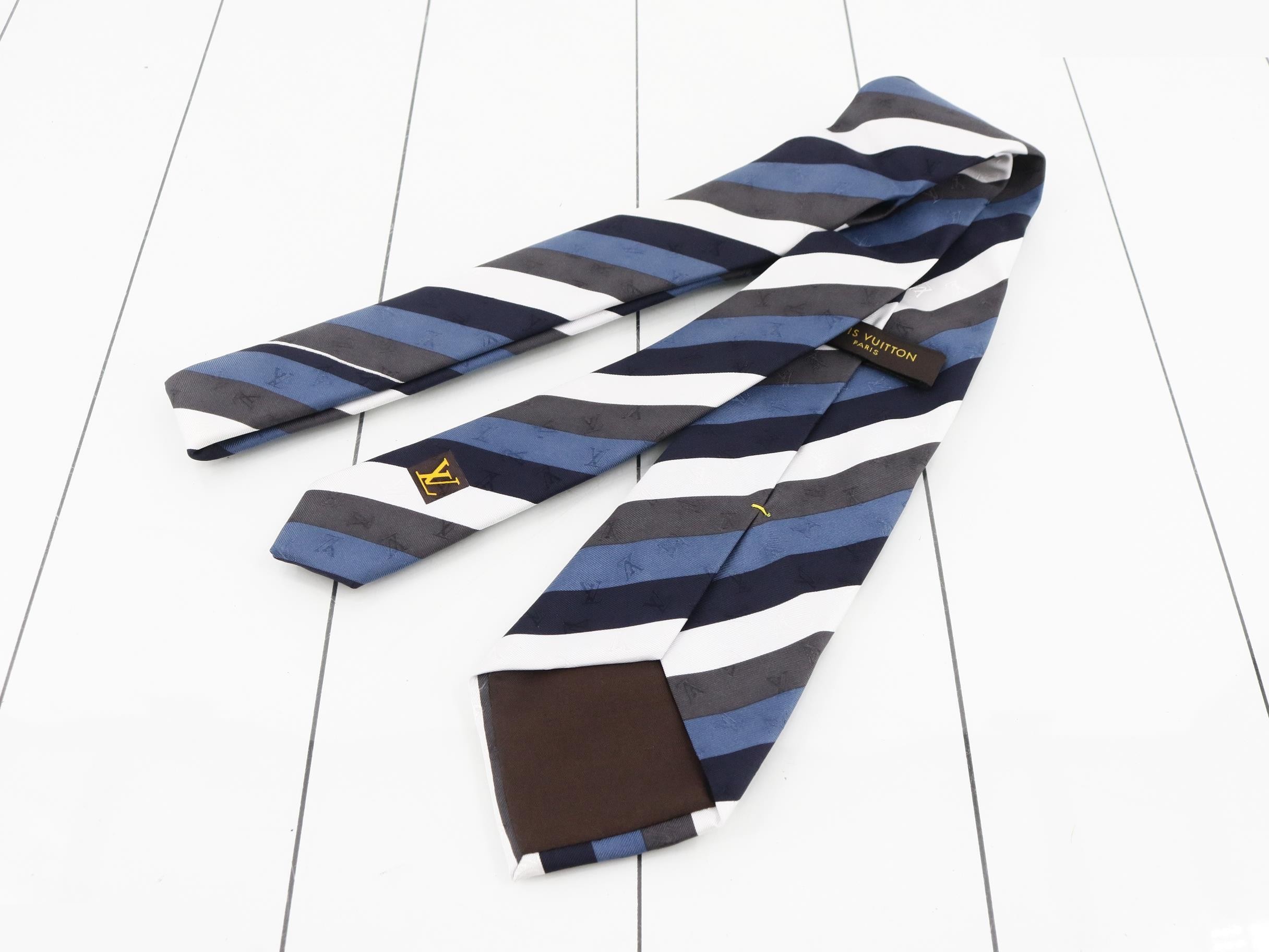 Necktie, with box — view 2