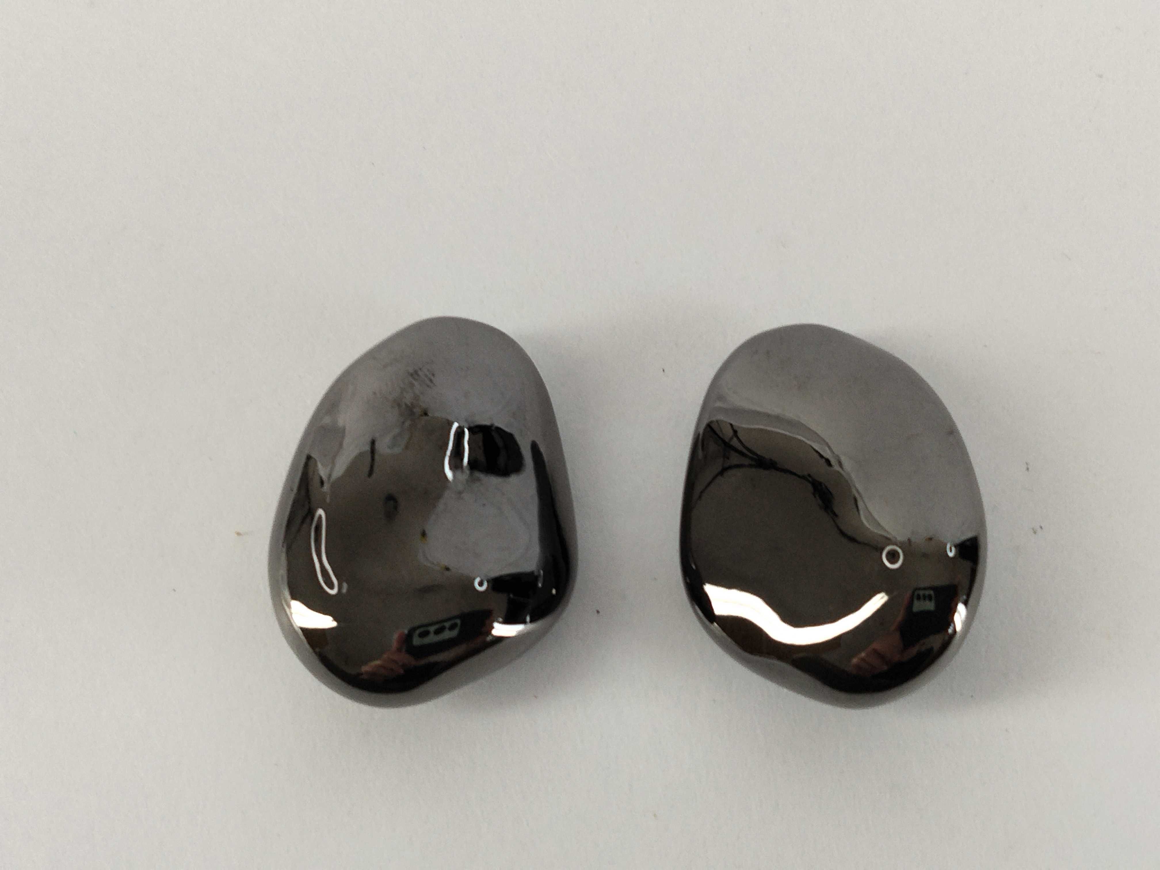 Stone Black Earrings