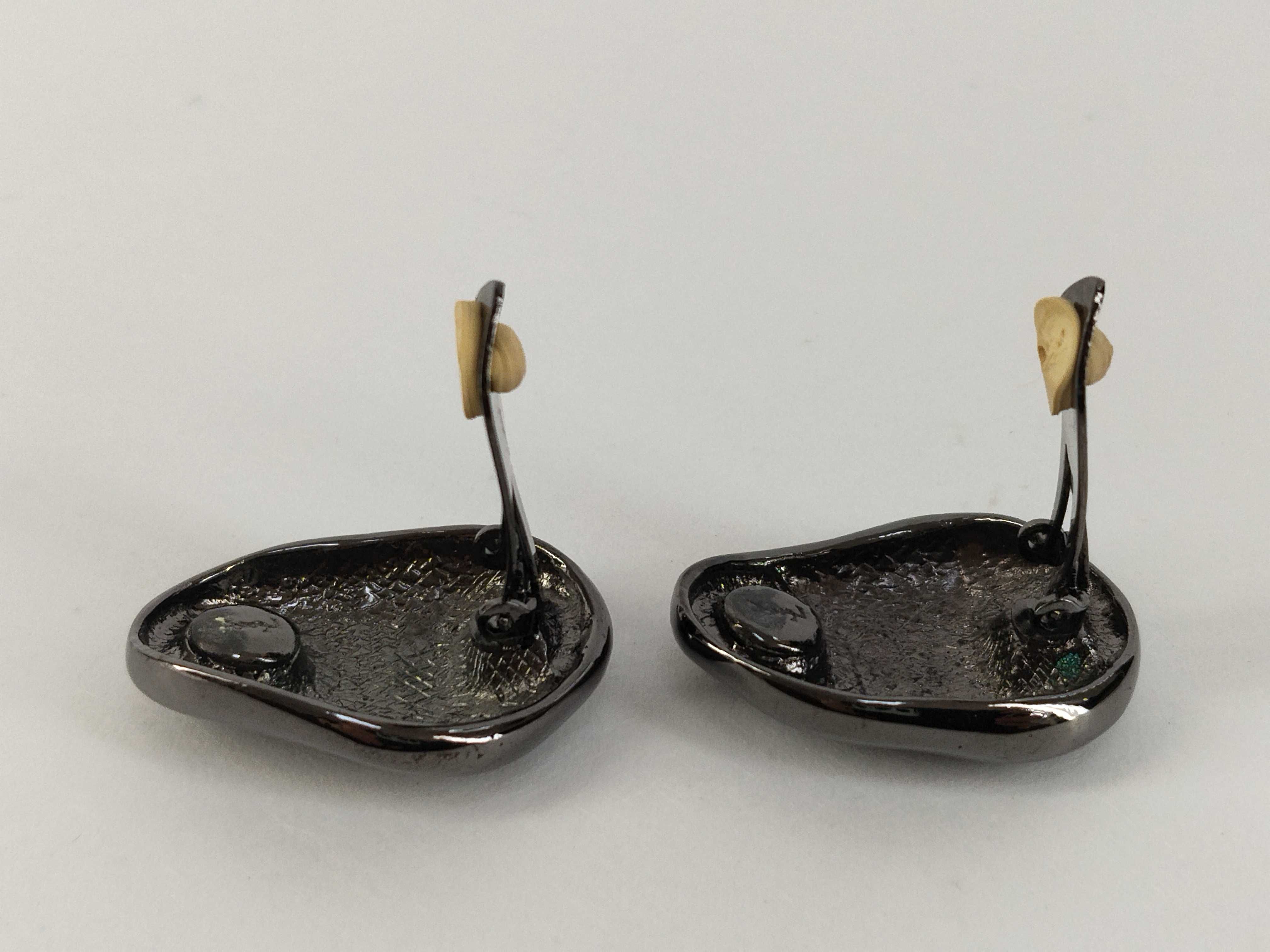 Stone Black Earrings — view 4