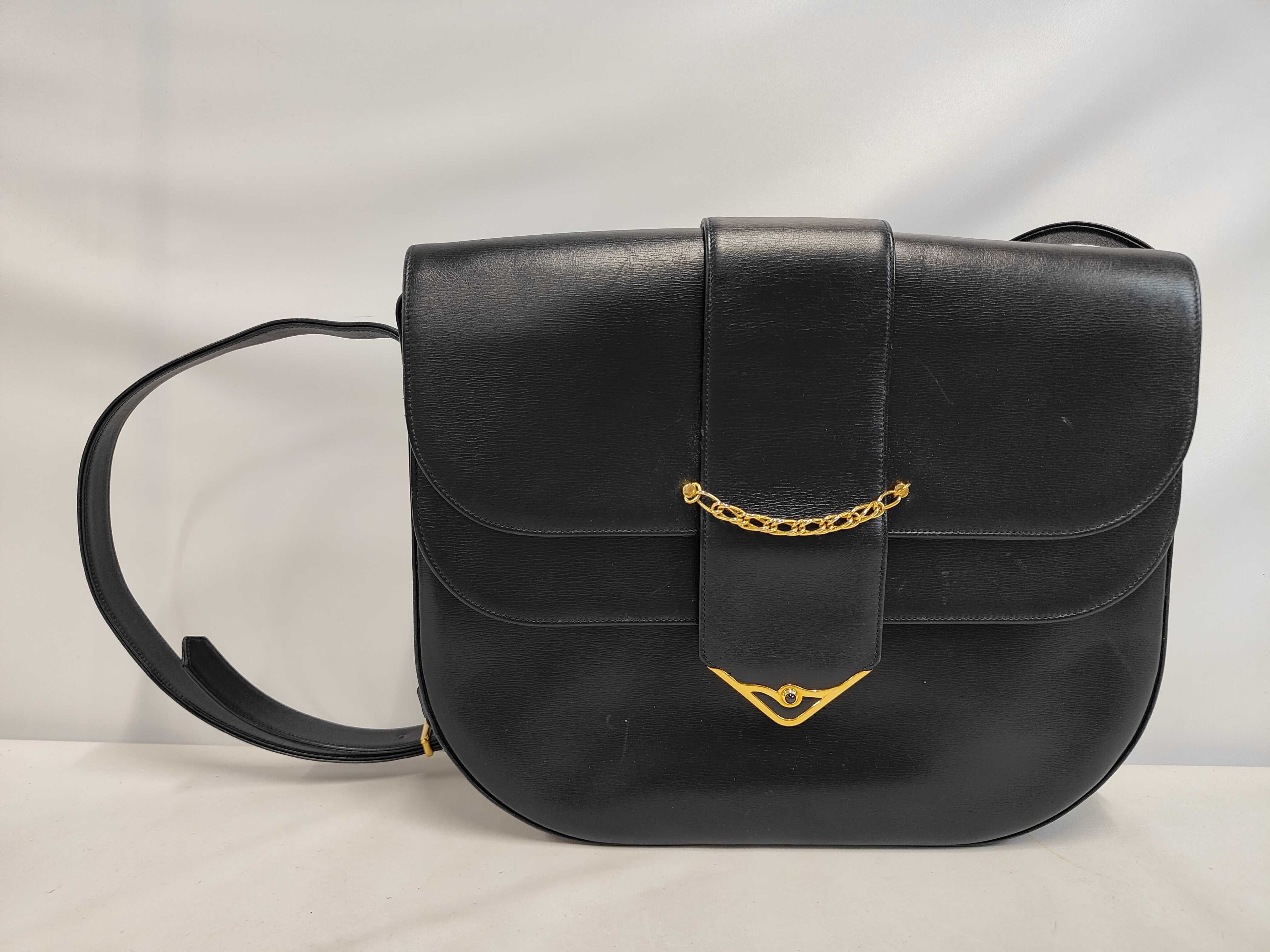 Sapphire Line Shoulder Bag