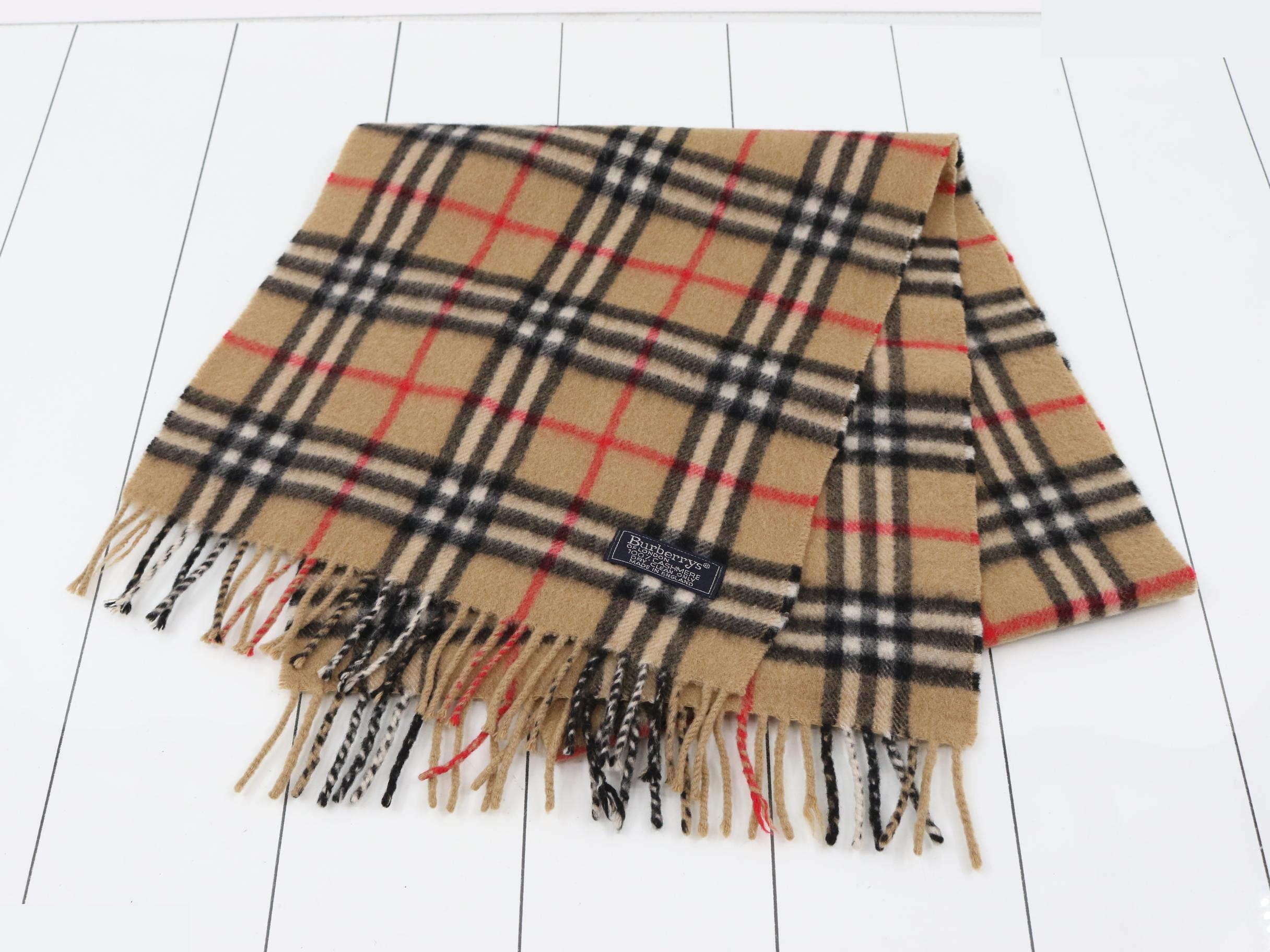 Other lines: Small items, accessories, and scarves — view 2