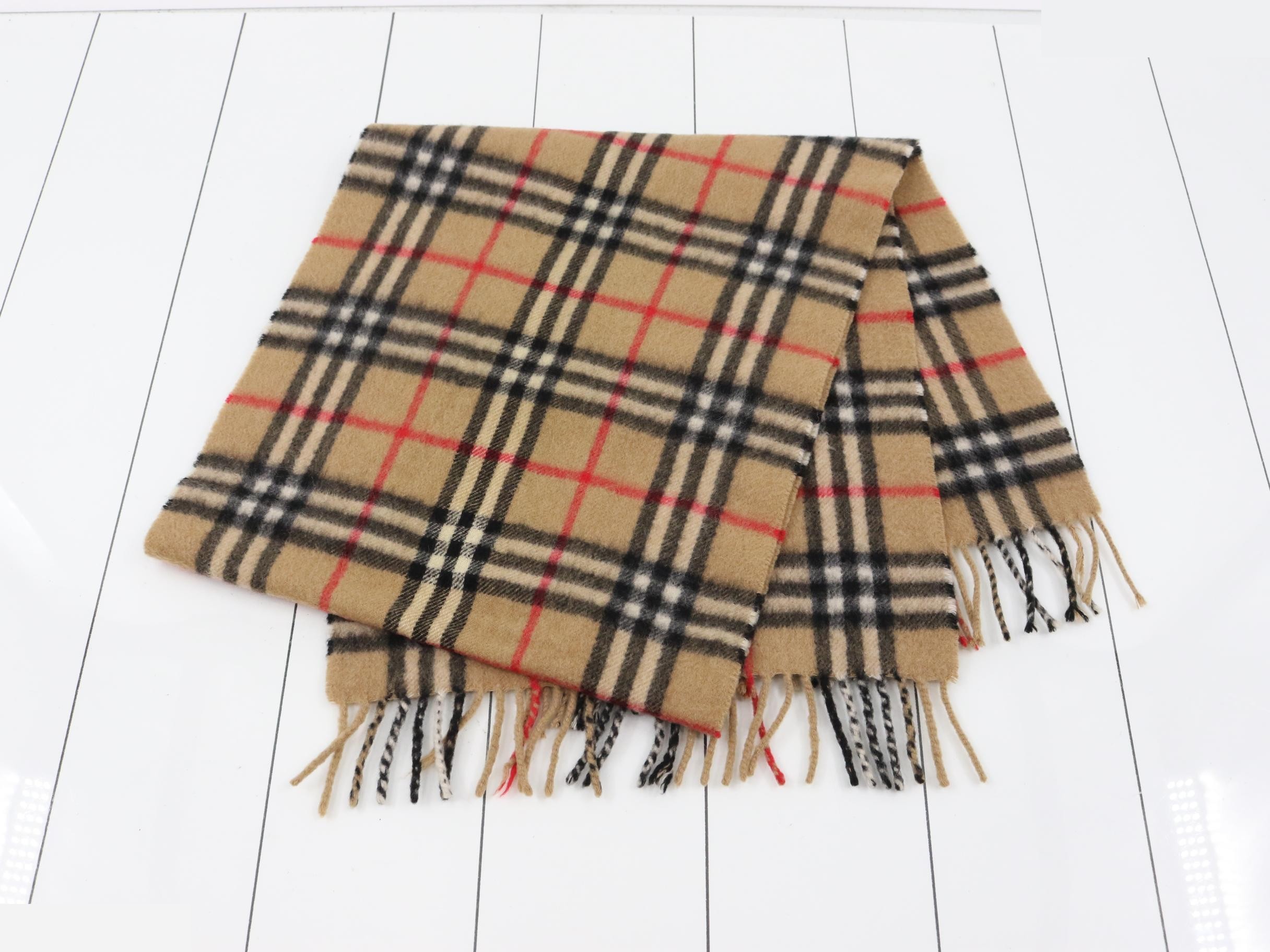 Other lines: Small items, accessories, and scarves — view 3