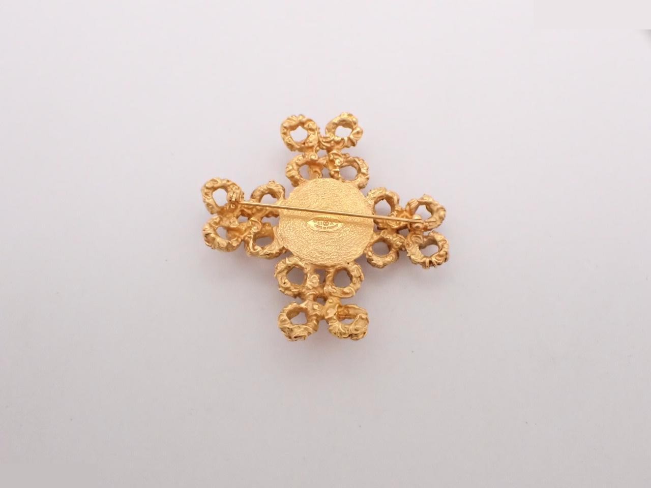 GP Brooch — view 2