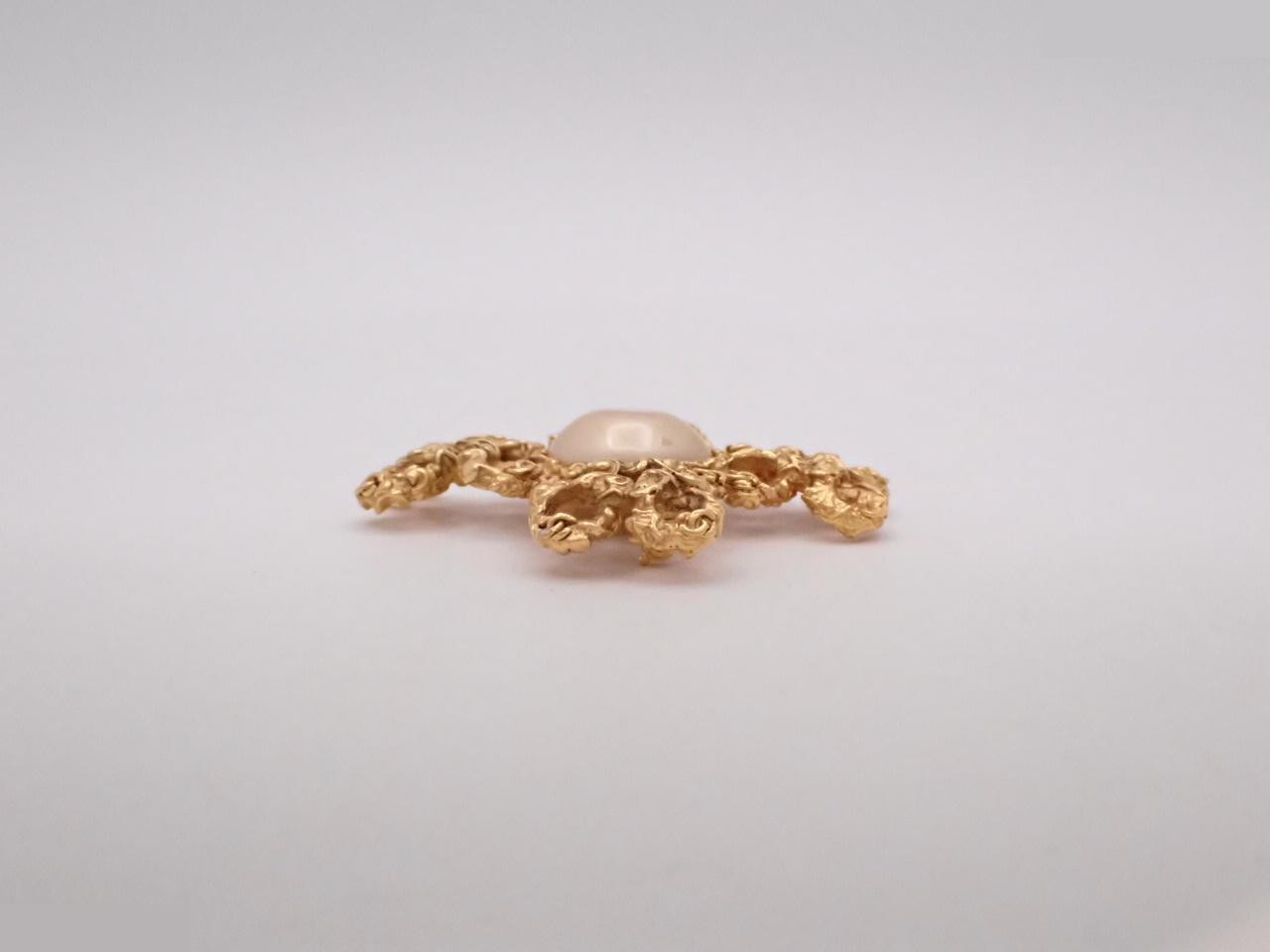 GP Brooch — view 3
