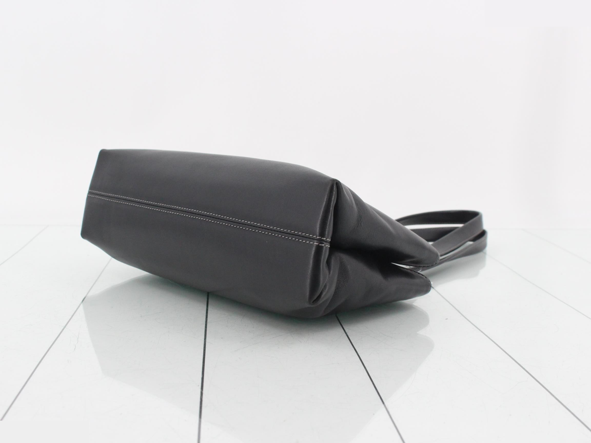 Other lines - Black leather bag — view 6