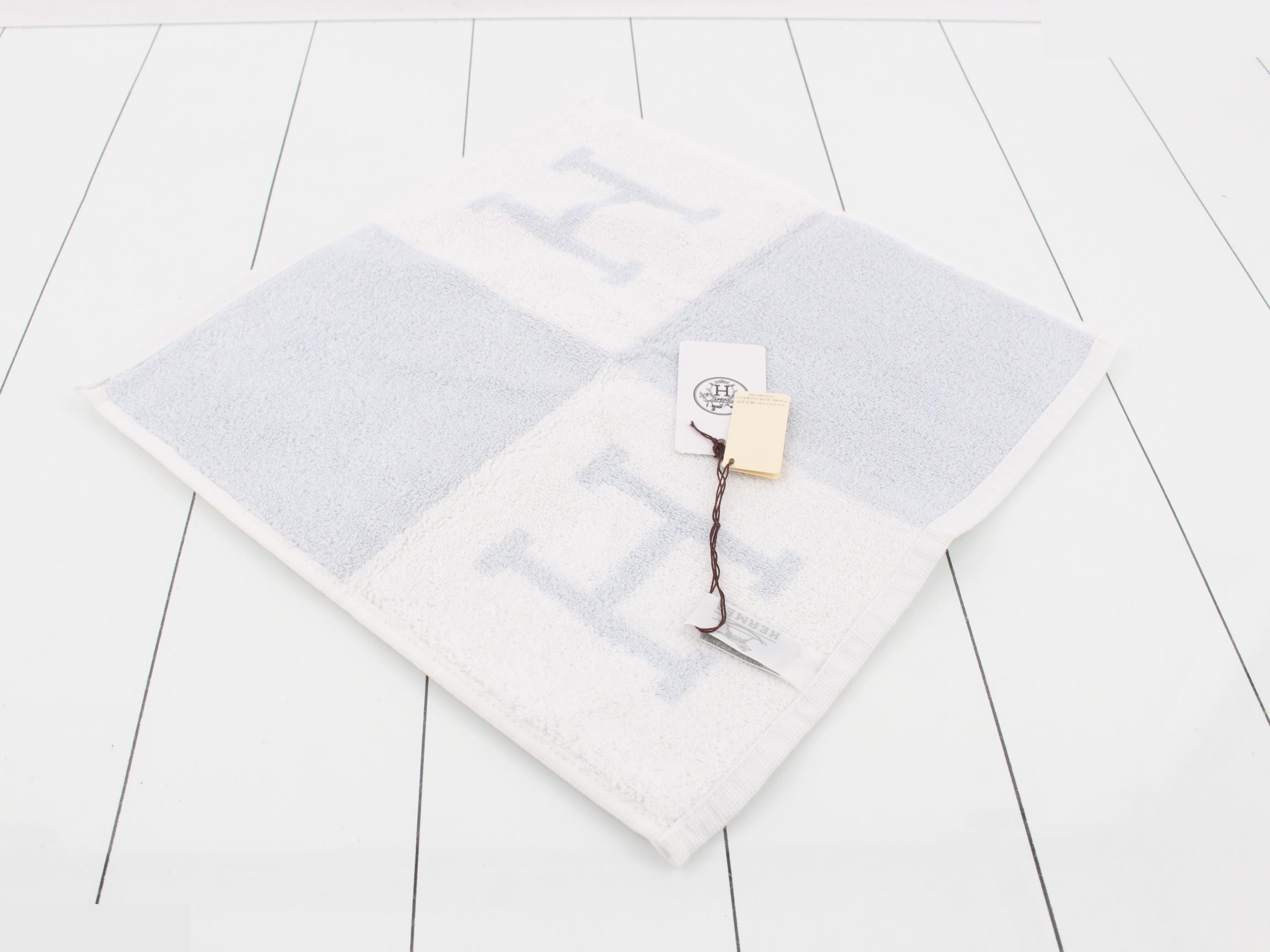 Carre Towel Avalon Cotton Hand Towel — view 3